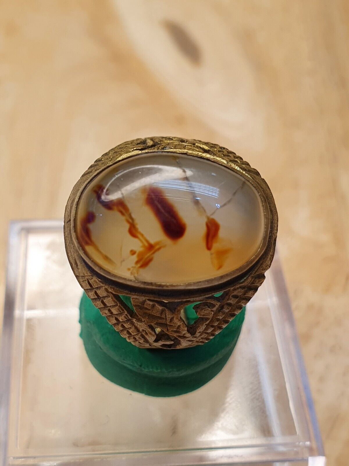 Antiker Vintage-Ring aus dem Nahen Osten mit altem jemenitischem Achatstein