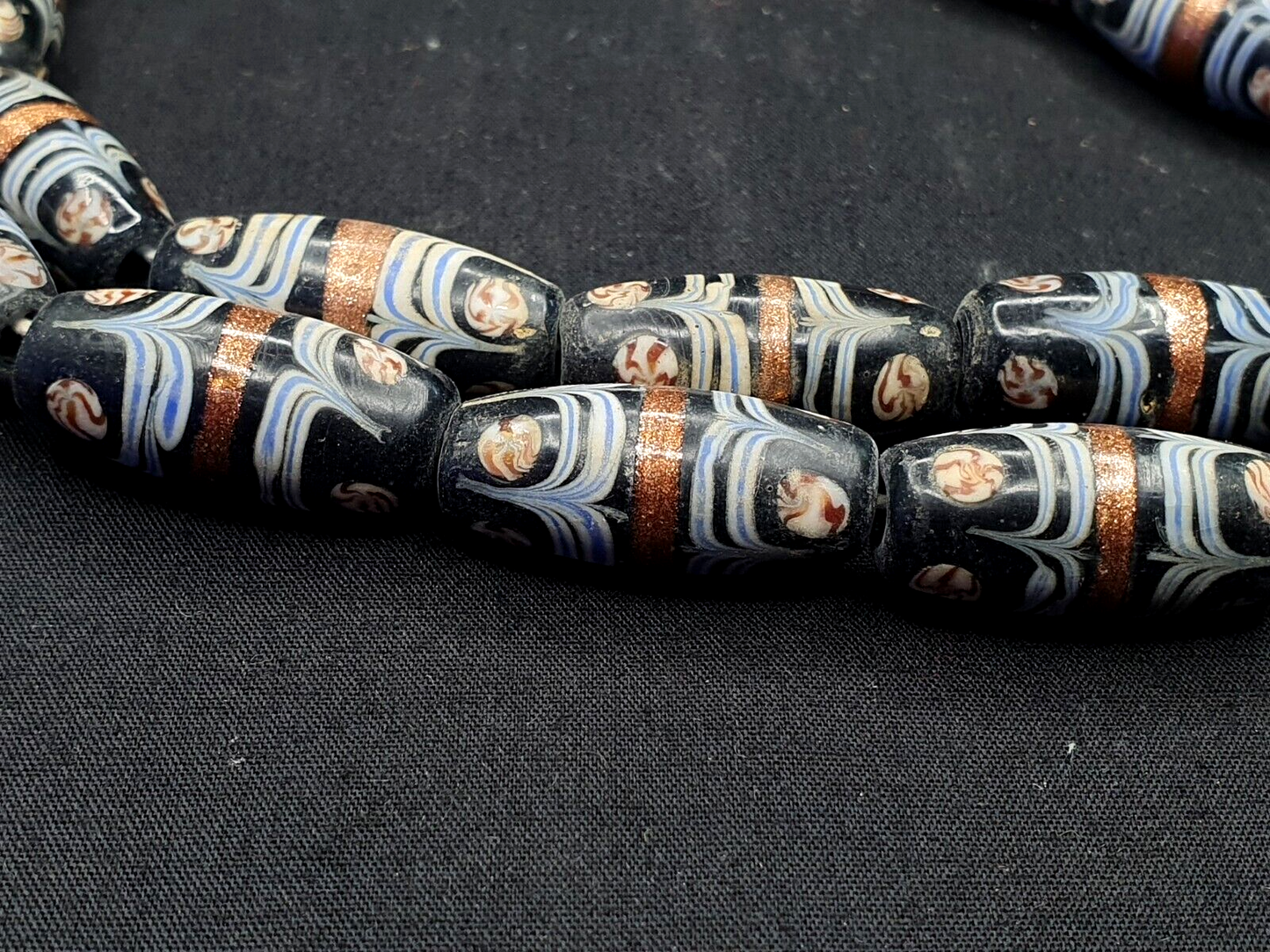 Vintage Millefiori Trade Fancy FEATHER Glasperlen 25×12 MM