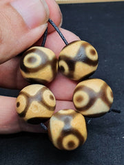 5 pcs Old Antique Himalayan Indo Tibetan rare Patterns Eyes Dzi Amulet  Bead