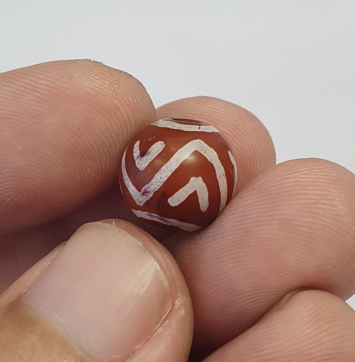 ALTE PYU-KUSHAN-GEÄTZTE ACHAT/KARNEOL-ZIG-ZAG-AUGENPERLE 12 mm