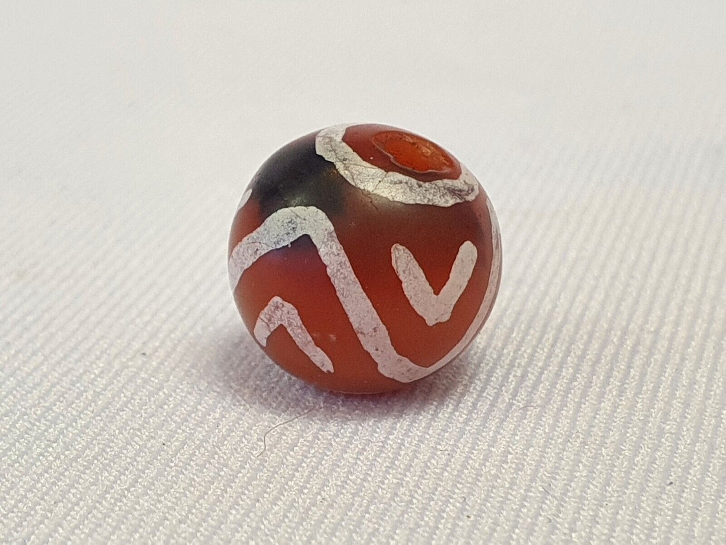 ALTE PYU-KUSHAN-GEÄTZTE ACHAT/KARNEOL-ZIG-ZAG-AUGENPERLE 12 mm