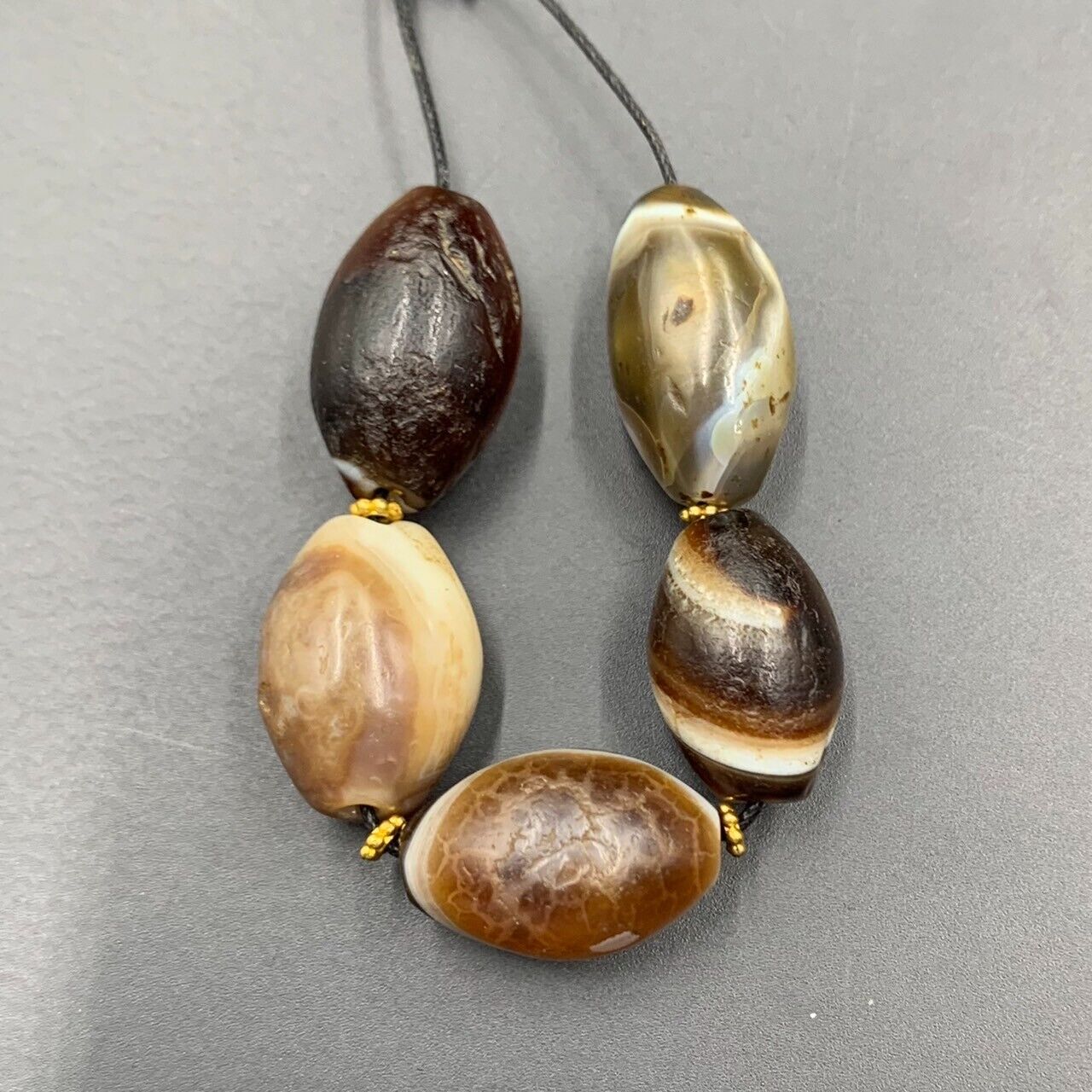 Antique Ancient Old Himalayan Indo Tibetan Sulumani Agate Beads Top Rare Beads