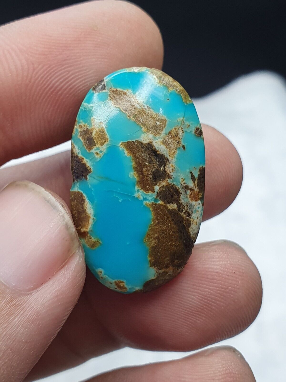 Ein ovaler echter natürlicher Türkis-Matrix-Cabochon mit 44 ct