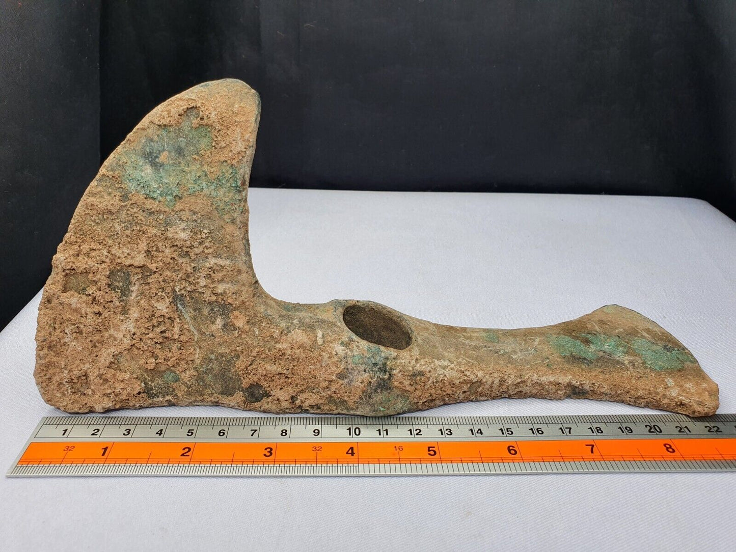 大約公元前 10-8 世紀古代魯里斯坦青銅重型雙斧頭魯里斯坦帝國