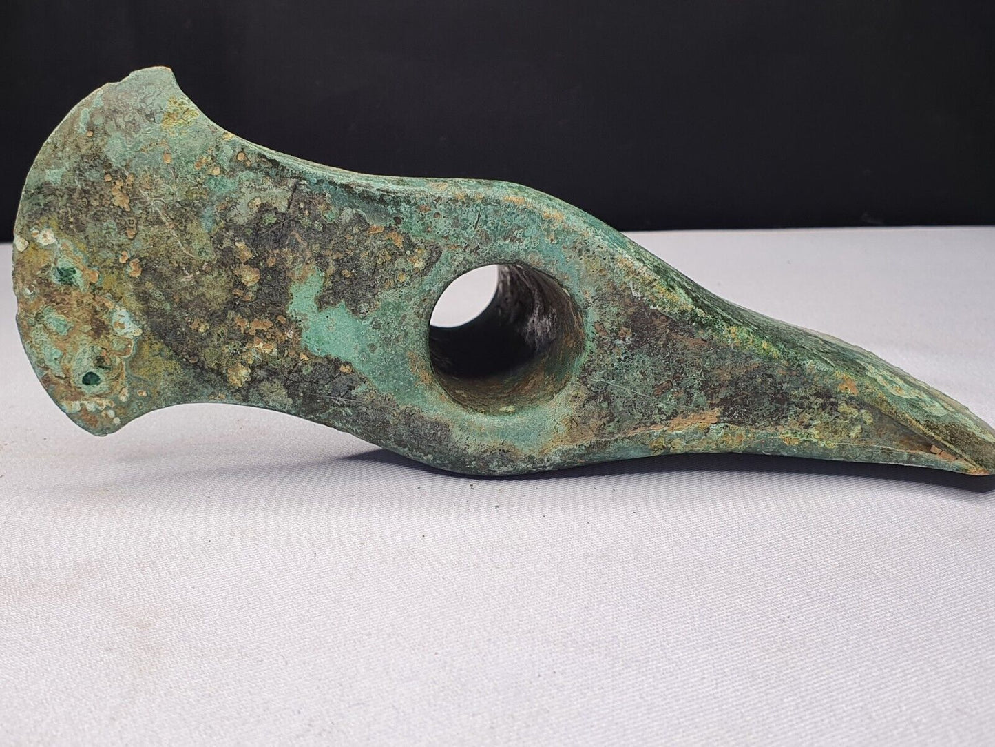 大約公元前 1800-600 年古代盧里斯坦青銅雙斧頭盧里斯坦帝國