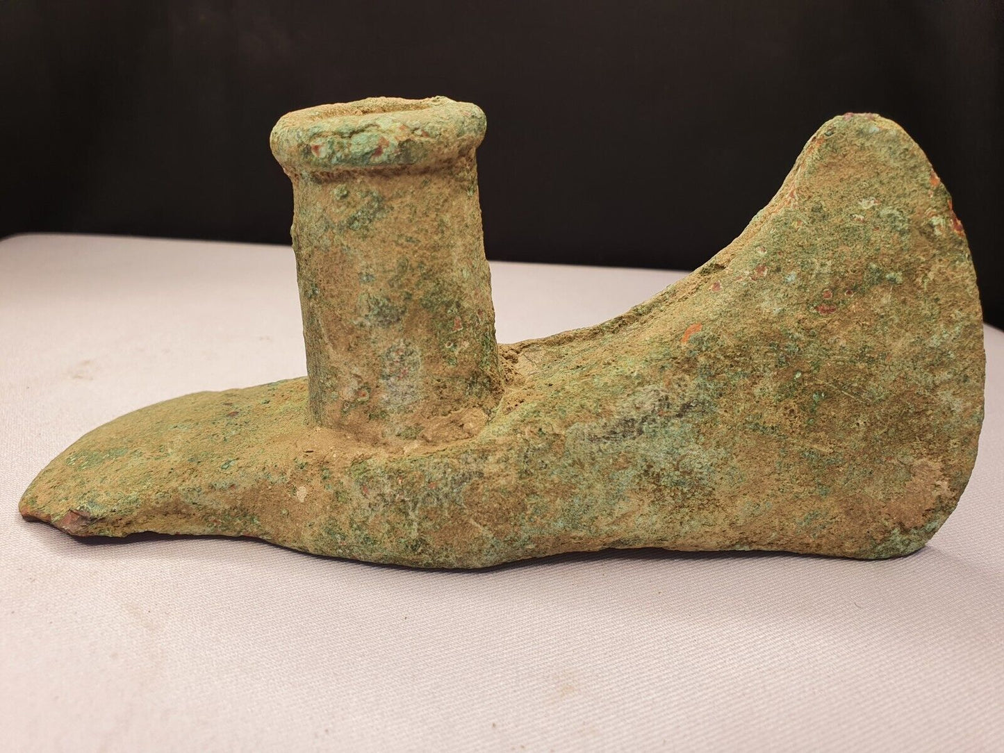 Ca. 10.-8. v. Chr. Antikes Luristan-Reich aus Bronze mit schwerem Doppelaxtkopf und Luristan-Reich 