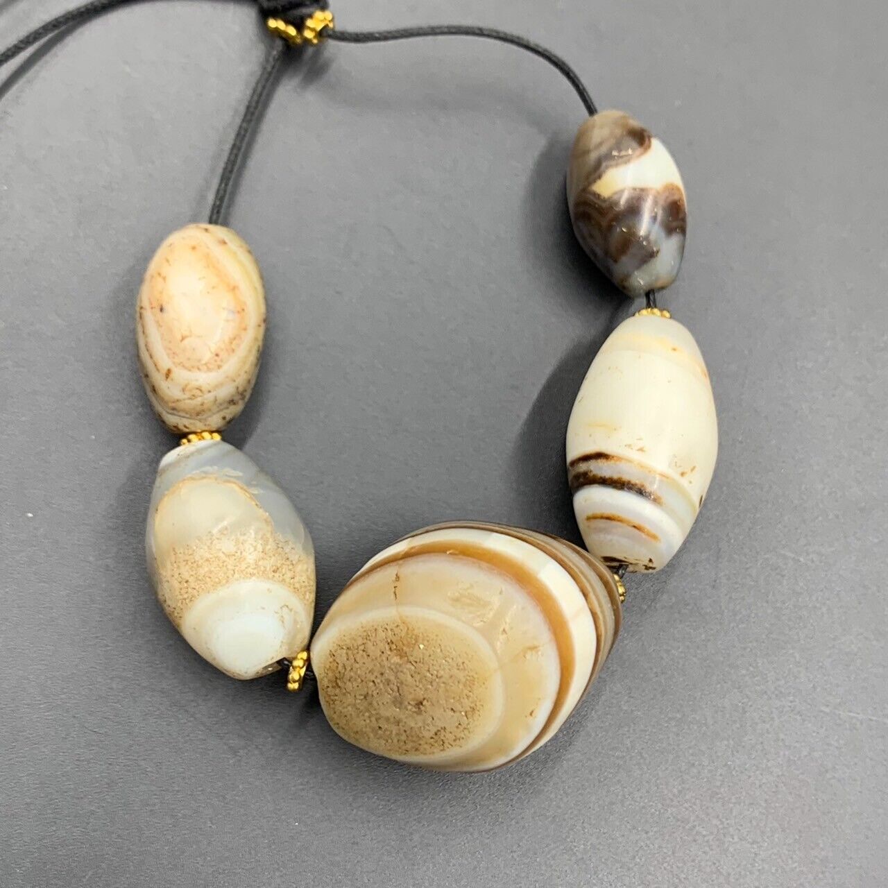 Authentic Antique Ancient Old Himalayan Indo Tibetan Sulumani Agate Beads 5PCS