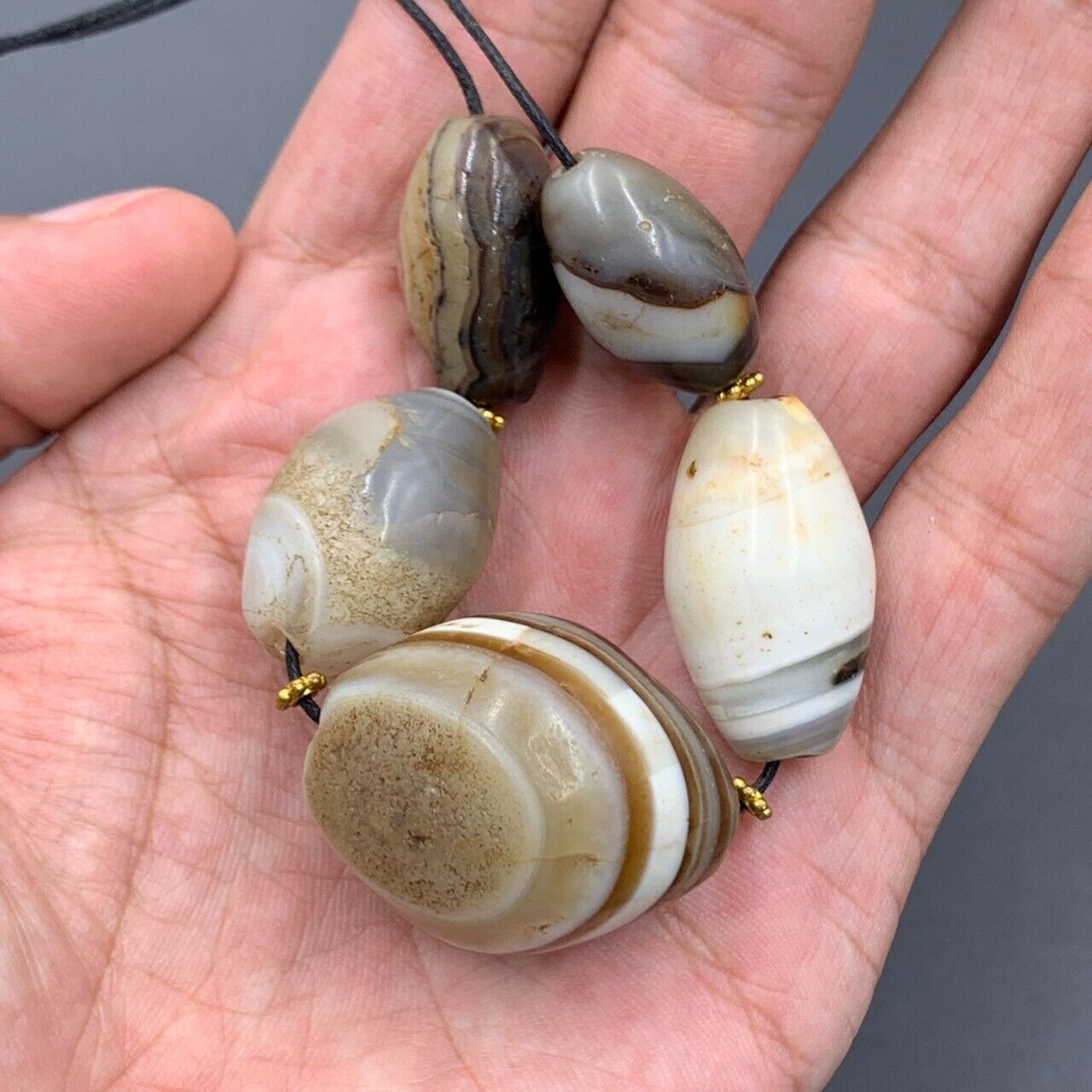 Authentic Antique Ancient Old Himalayan Indo Tibetan Sulumani Agate Beads 5PCS