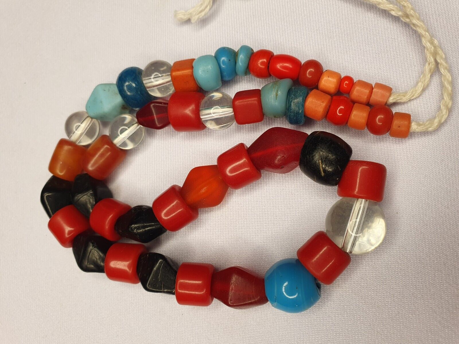 GREAT COLLECTIONS OLD vintage  MIX STONES AND GLASS BEADS STRAND NECKLACE