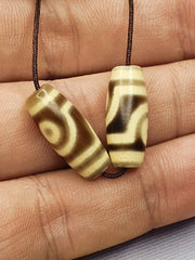 2 pcs Old Antique Himalayan Indo Tibetan rare Patterns Eyes Dzi Amulet Beads