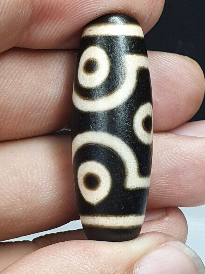Vintage Indo Tibetan Etched Line Decorated Tapered Tube 5 Eye Dzi Agate