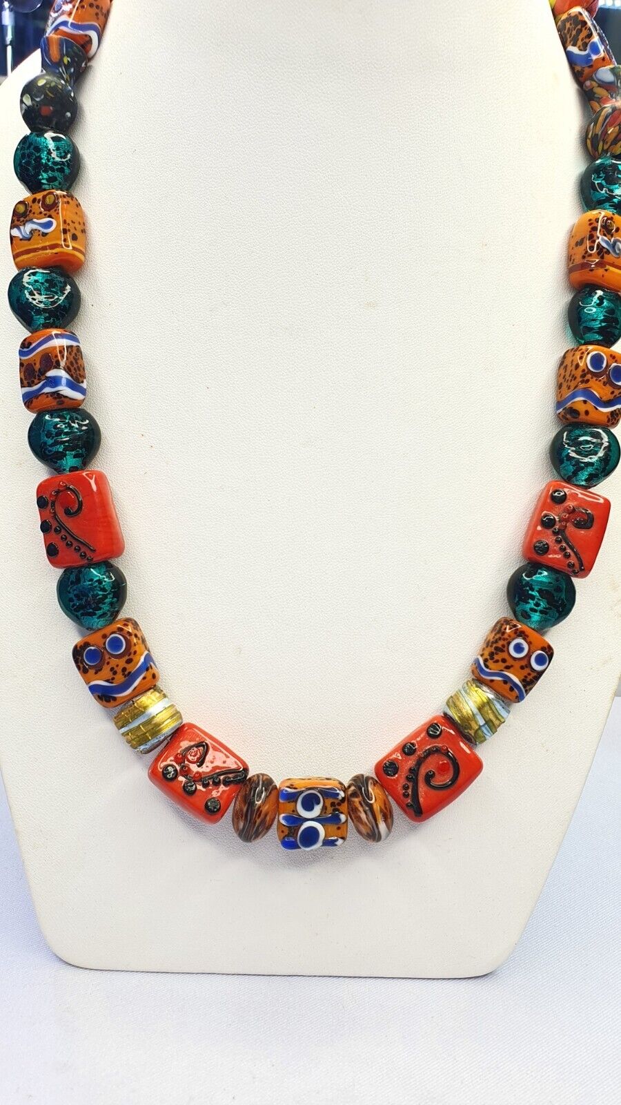 Vintage tschechische Halskette ausgefallene gestreifte GLASKUNST mit lampenbearbeiteten Glasperlen