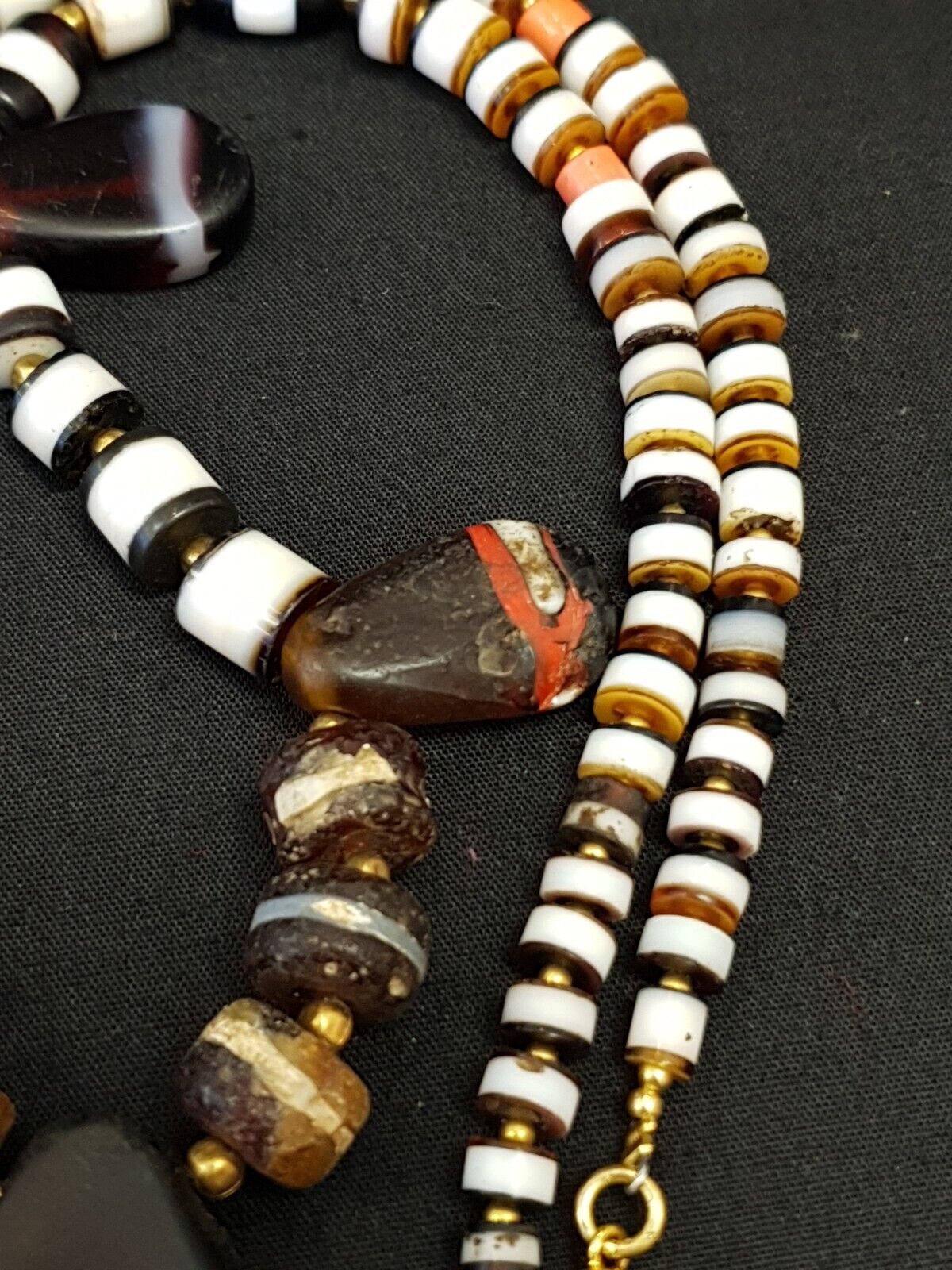 Antike alte gebänderte Achat- und Glas-Antike-JEMEN-Perlen-Halskette