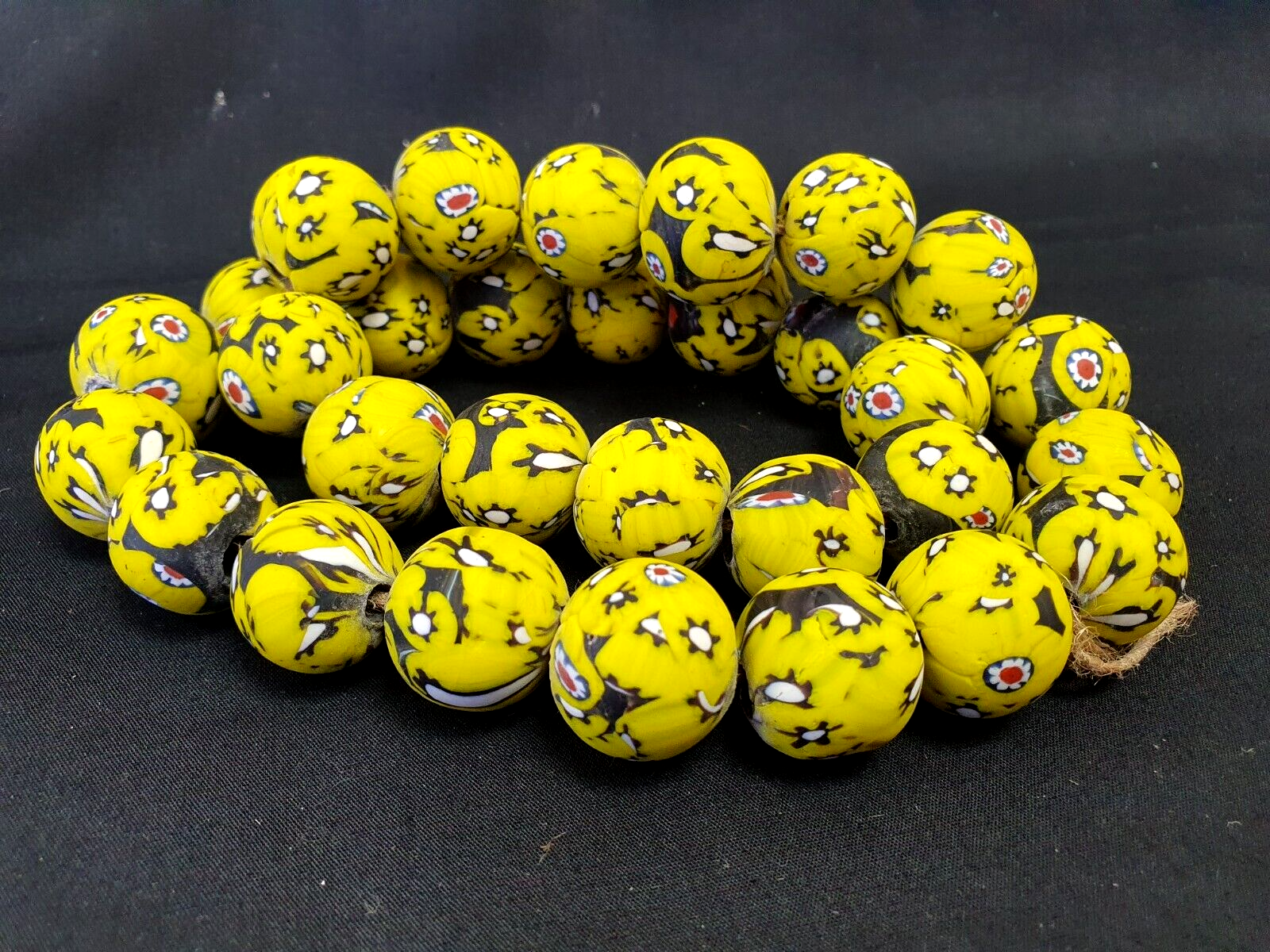 Art Deco Mosaic Glass Beads Strand 22mm