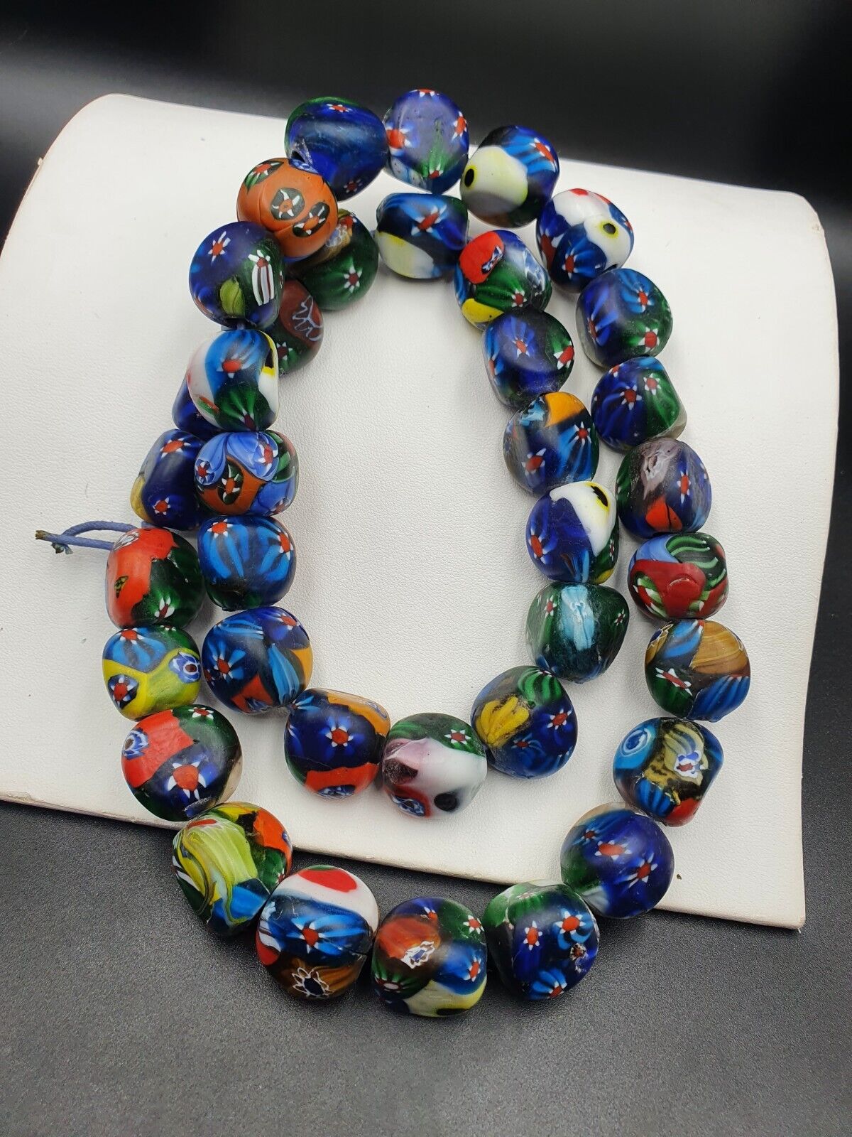 Beautiful Vintage trade Beads Beaded Necklace 17mm