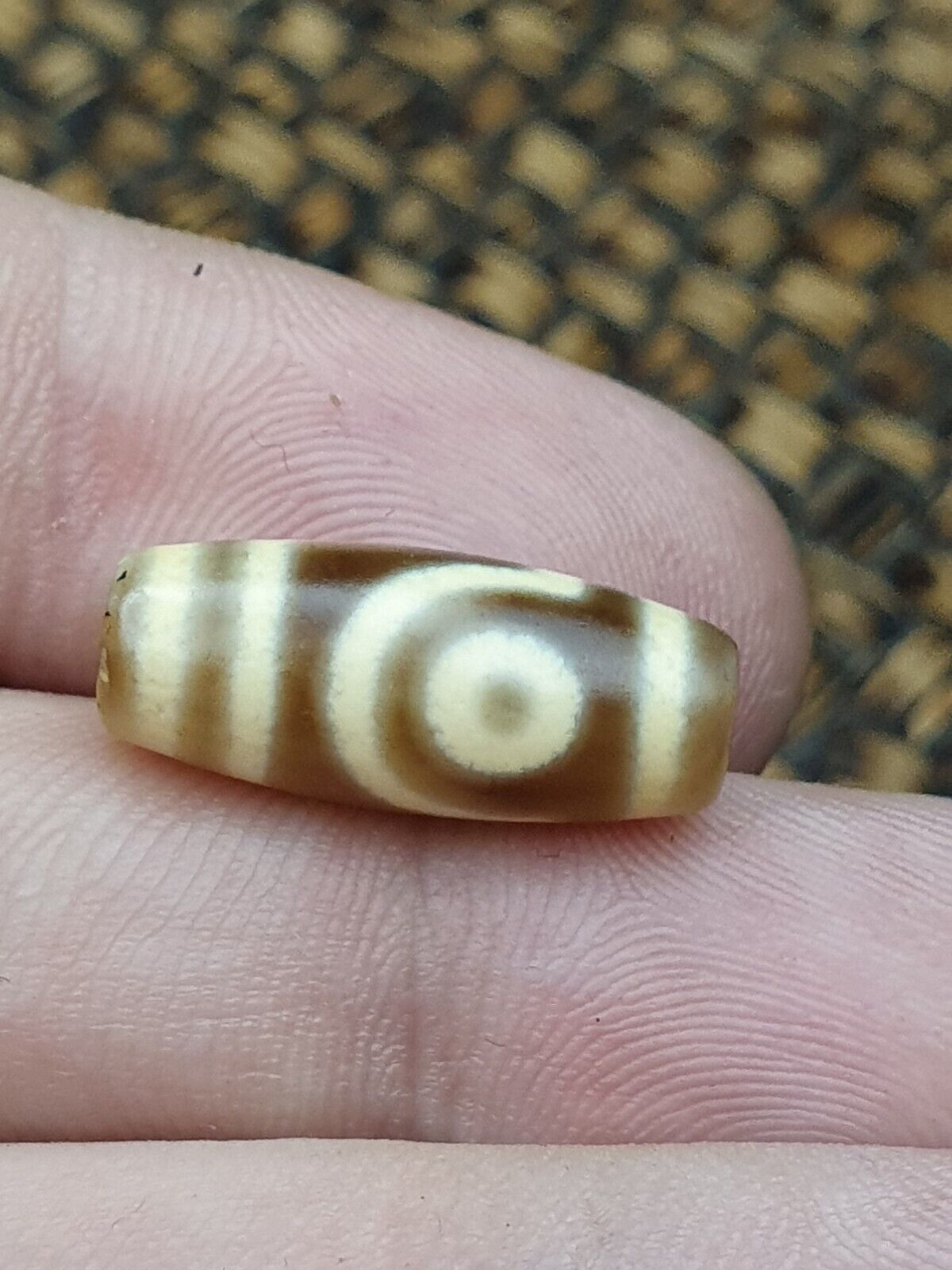 Wonderfully old Antique Himalayan Indo Tibetan Eyes Dzi Amulet Bead