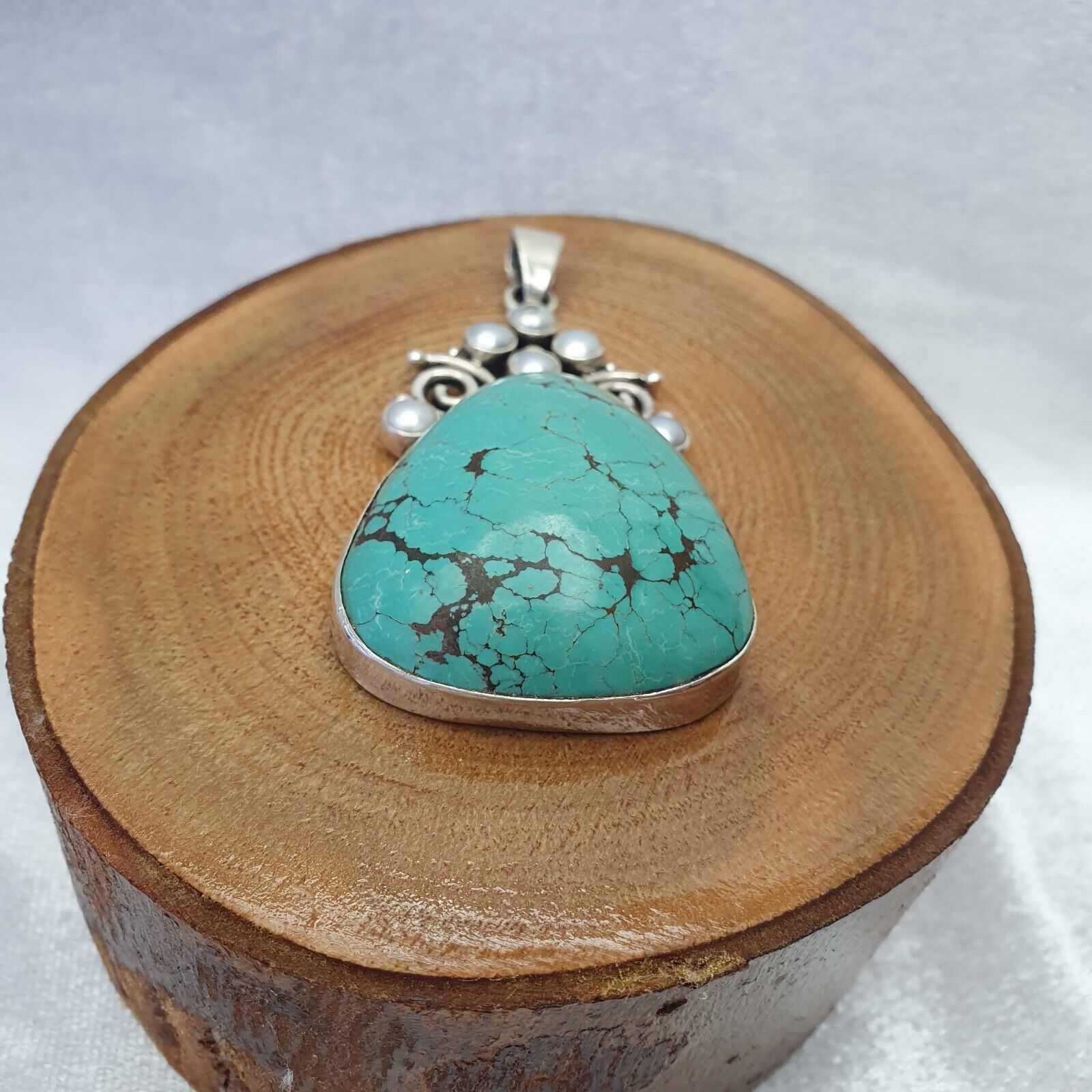  Sea-green