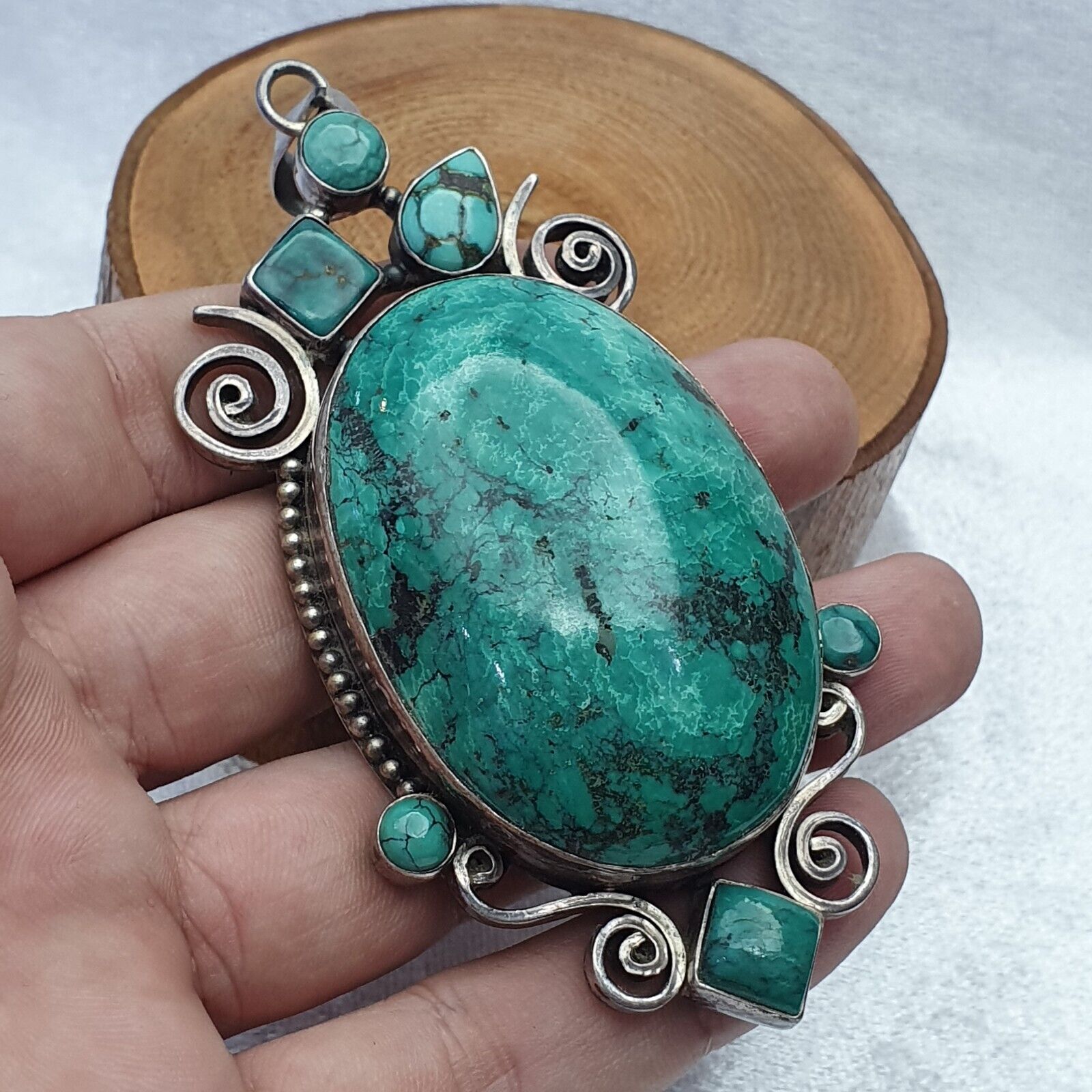 aquamarine