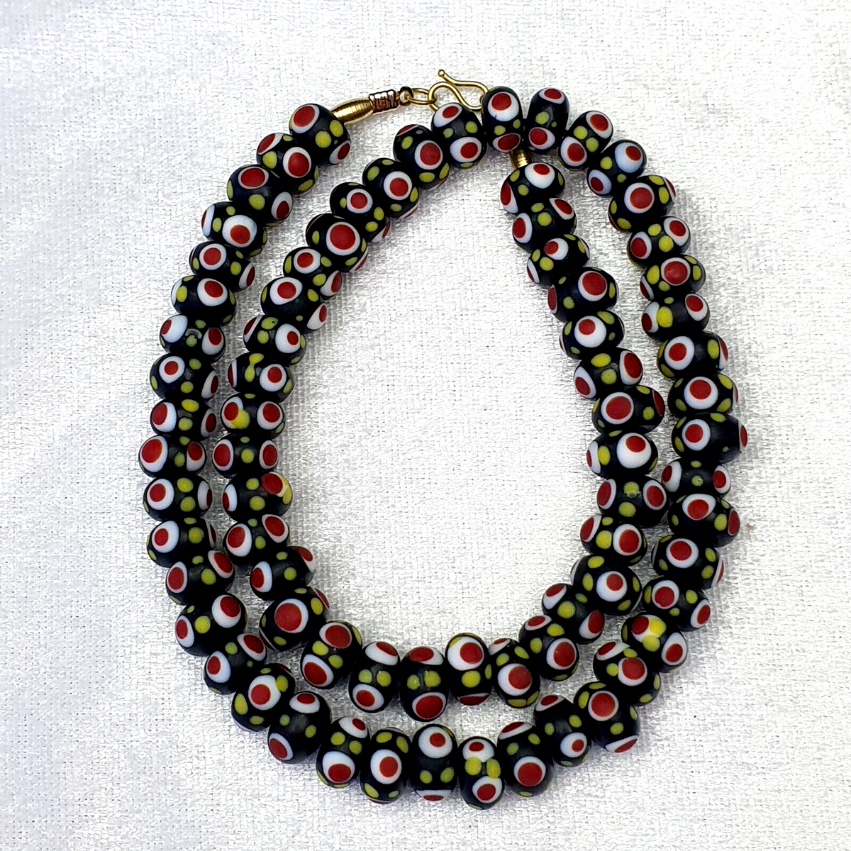 Black Venetian Hundred Red Eyes Skunk Style Beads Necklace10mm & 20 Inches Long