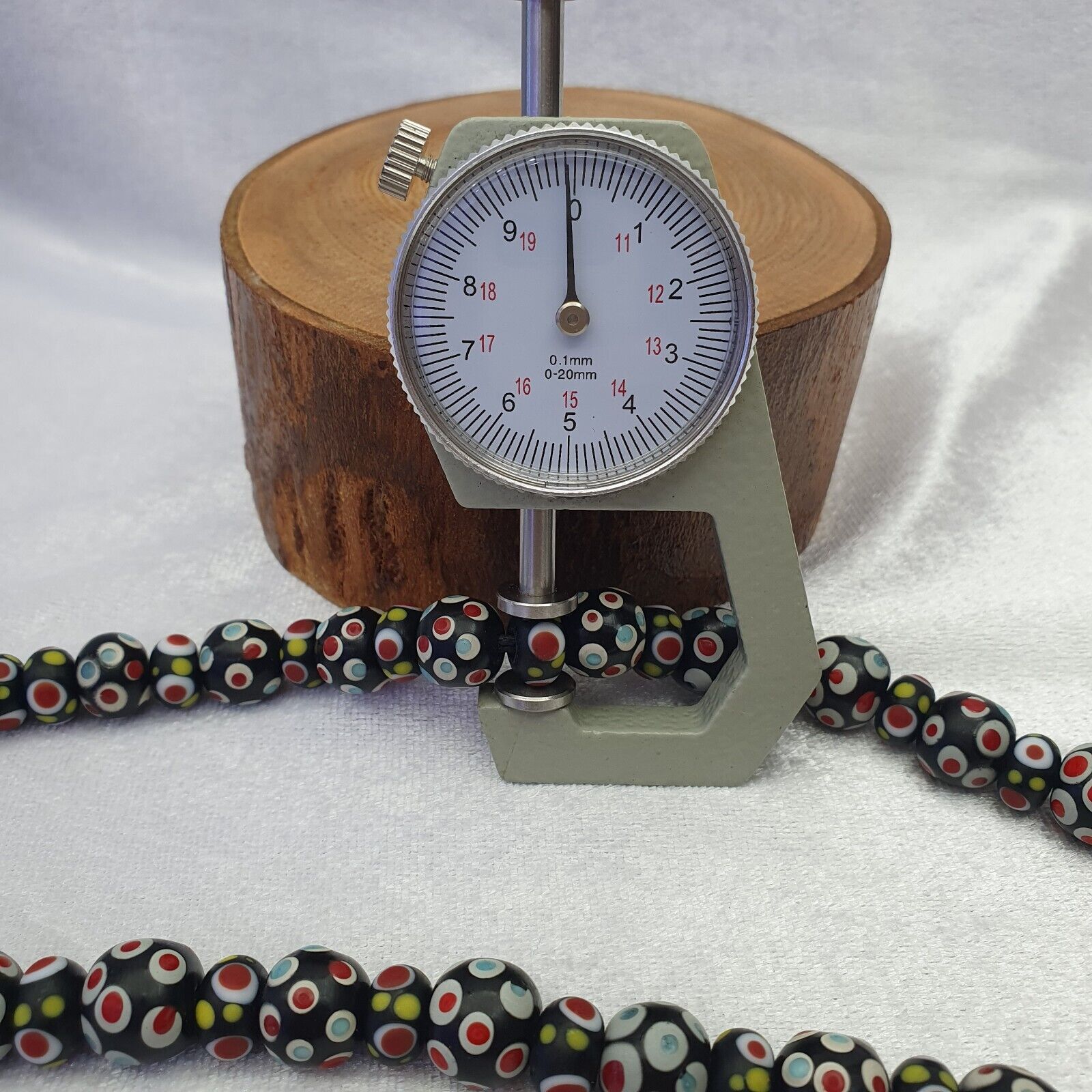 Black Venetian Hundred  eyes Red Skunk Style Beads Necklace10-11.5mm & 20" long