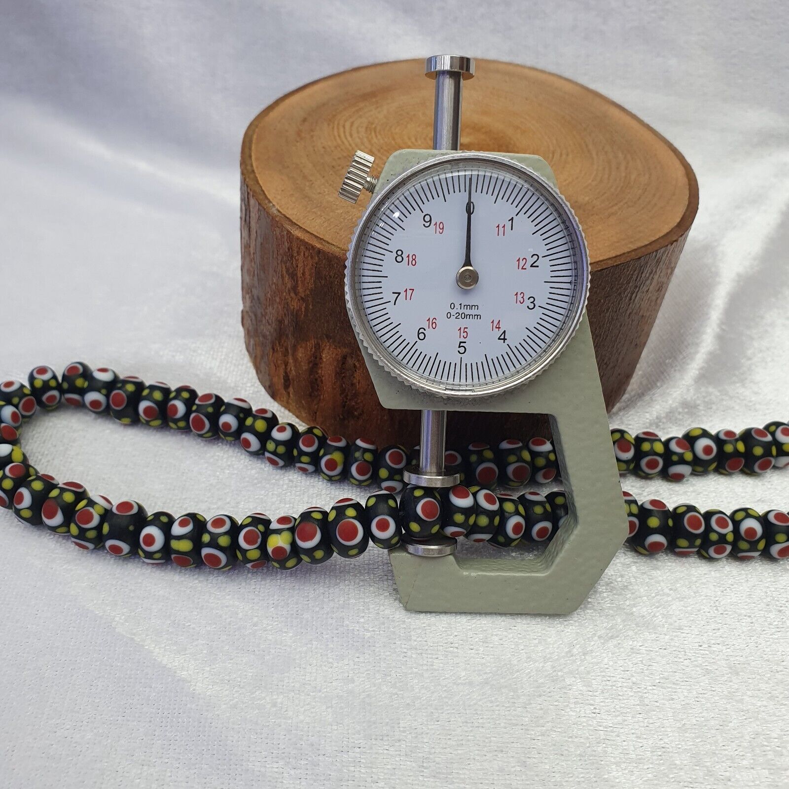 Black Venetian Hundred Red eyes Skunk Style Beads Necklace10mm & 20 inches long