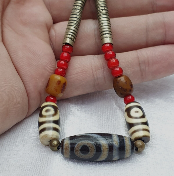 Himalayan Indo Tibetan 2 Eyes 3 Beads Unique Patterns Dzi Amulet Beads Necklace