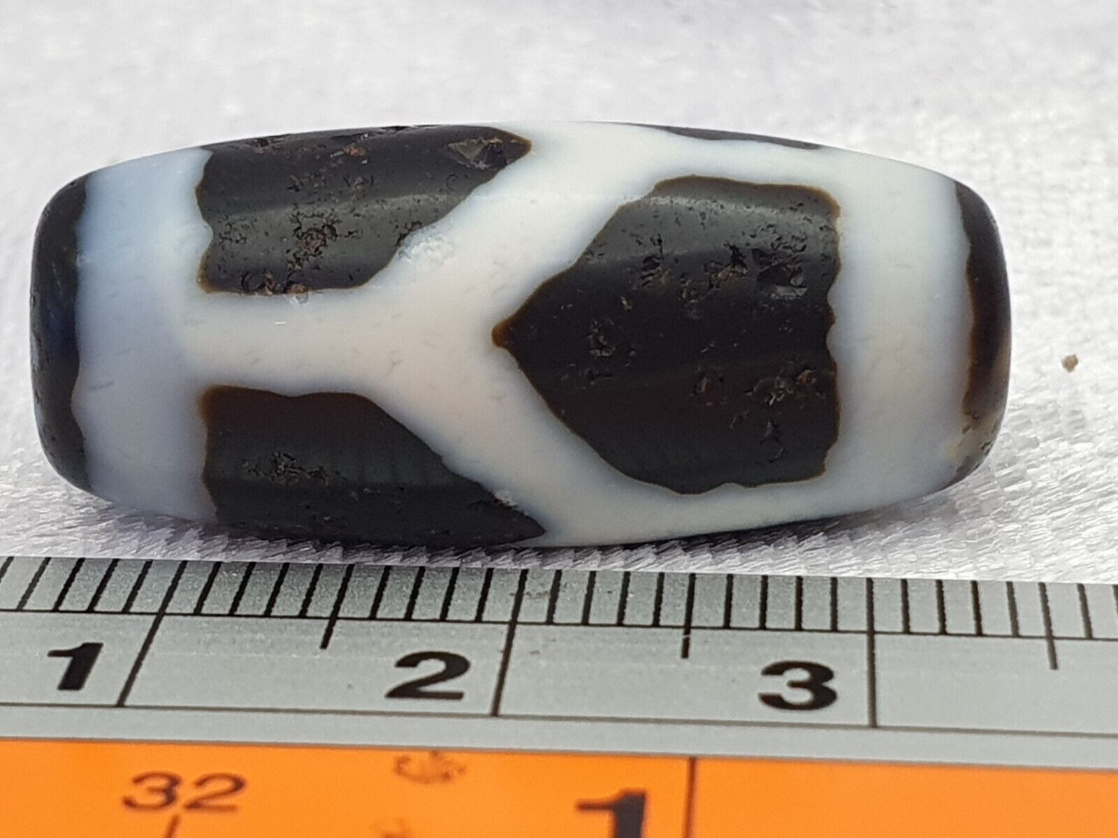 vintage Himalayan Indo Tibetan BLACK and White rare Patterns Dzi Amulet Bead