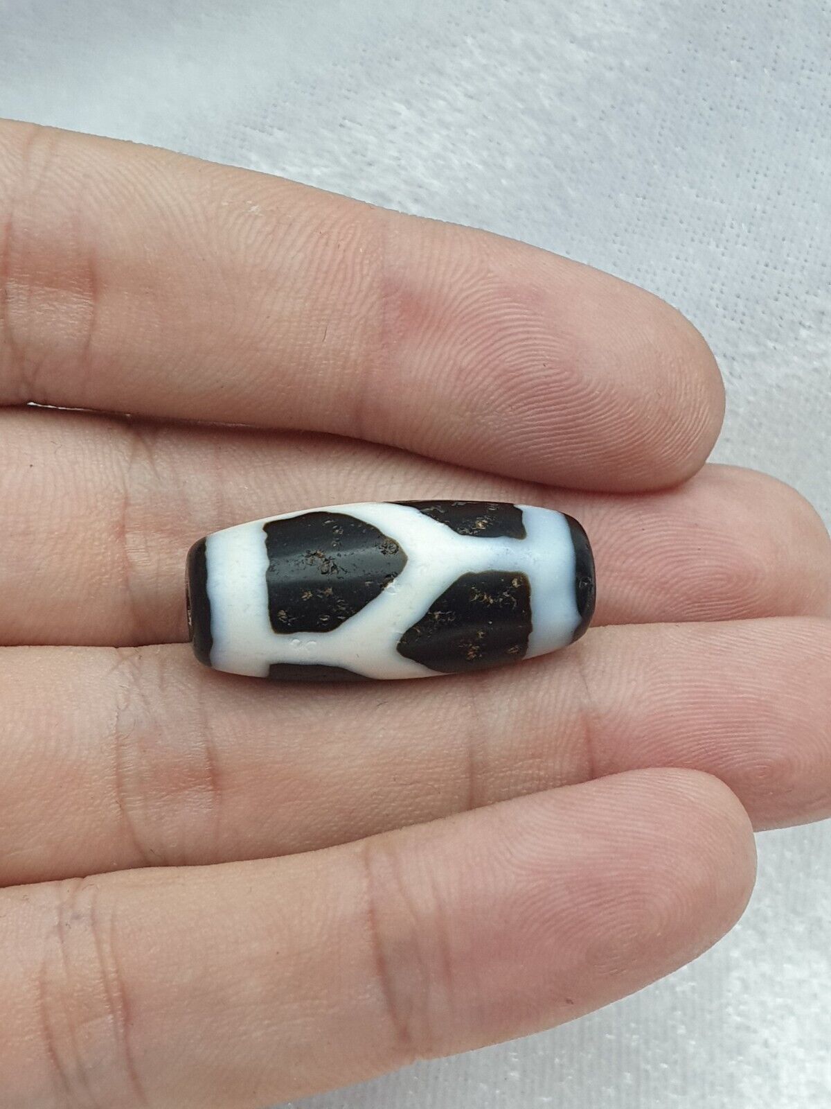 vintage Himalayan Indo Tibetan BLACK and White rare Patterns Dzi Amulet Bead