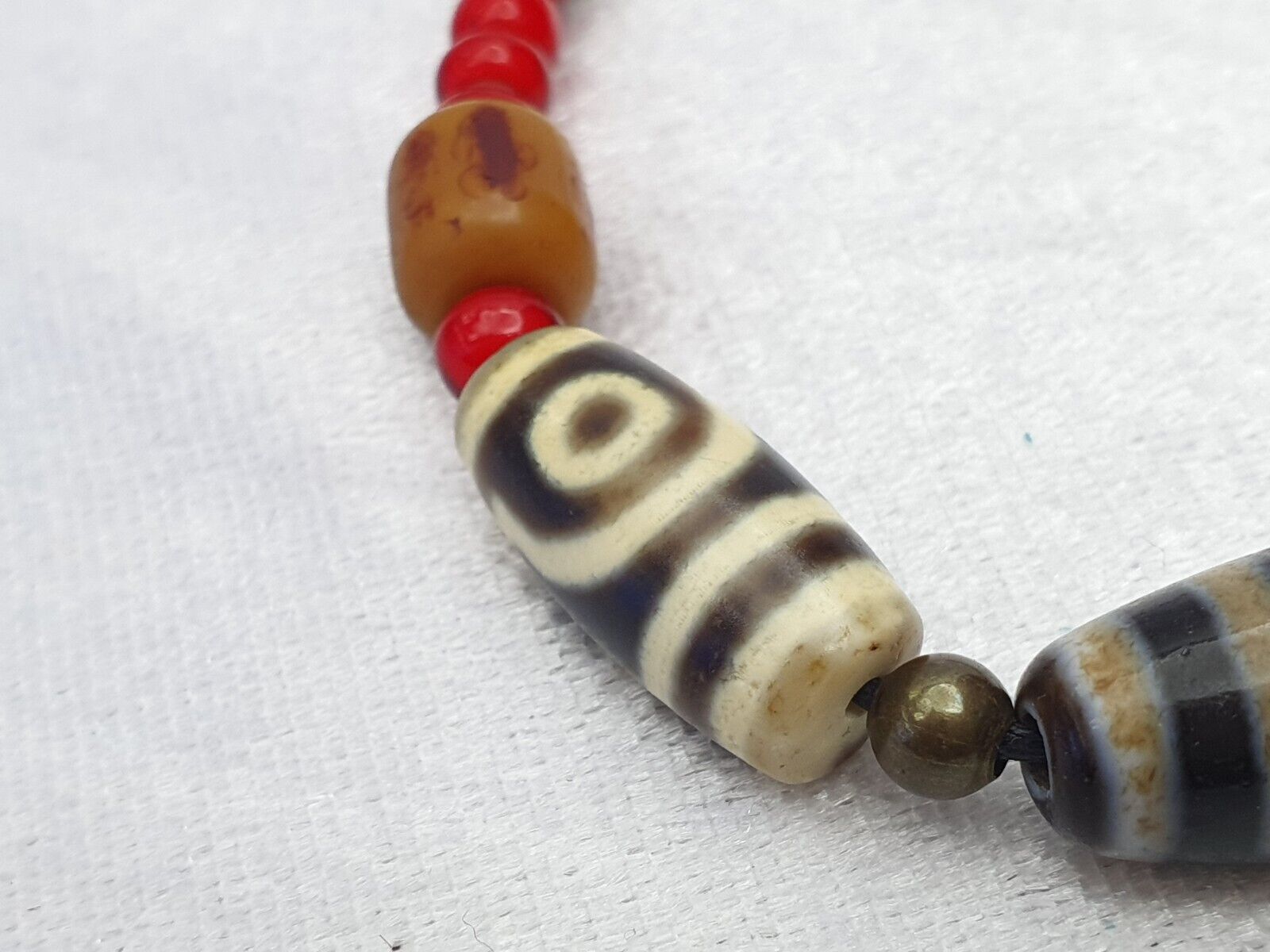 Himalaya Indo Tibetan 2 Augen 3 Perlen einzigartige Muster Dzi Amulett Perlen Halskette