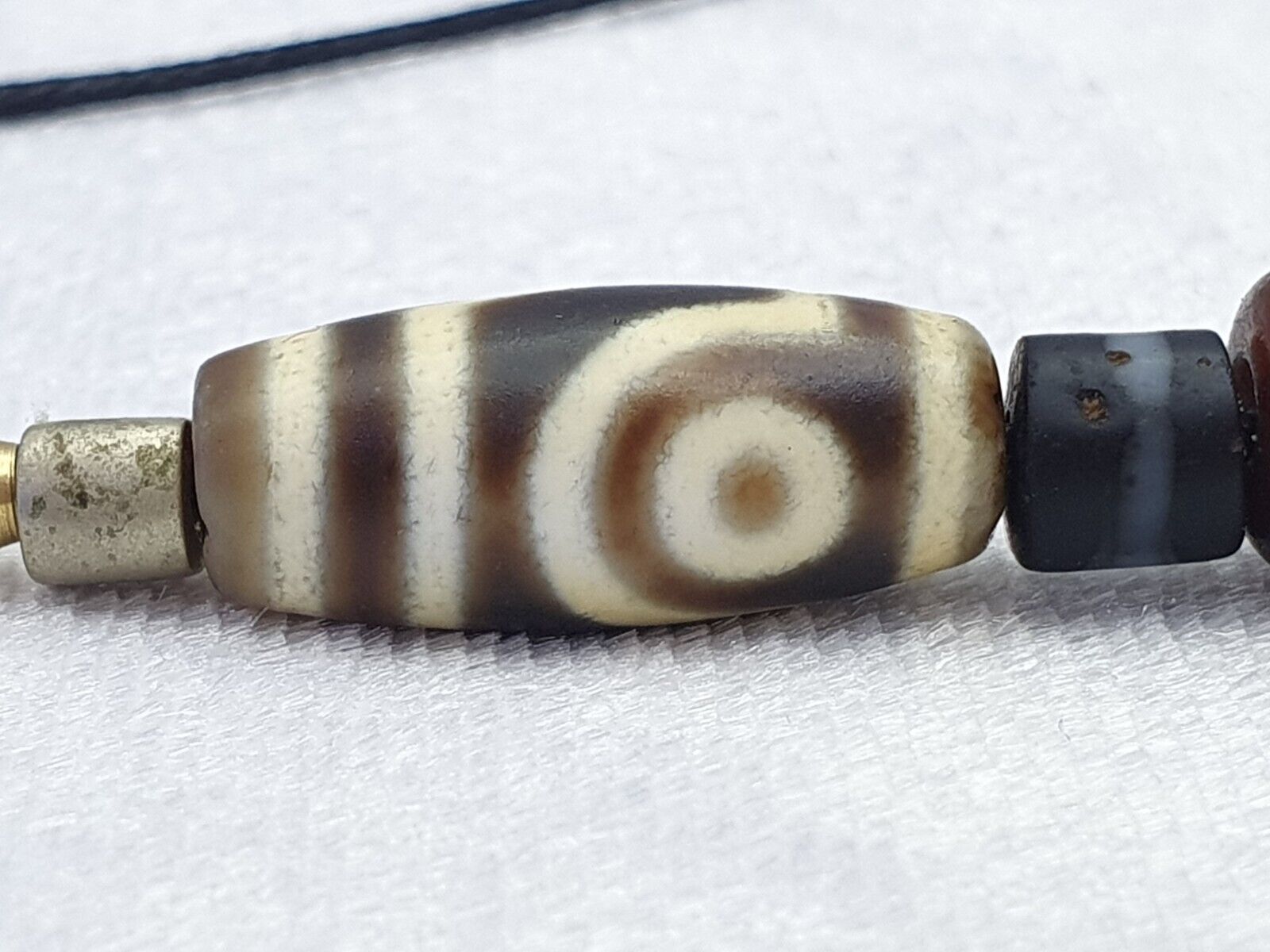 Himalaya Indo Tibetan 3 Augen 3 Perlen einzigartige Muster Dzi Amulett Perlen Halskette