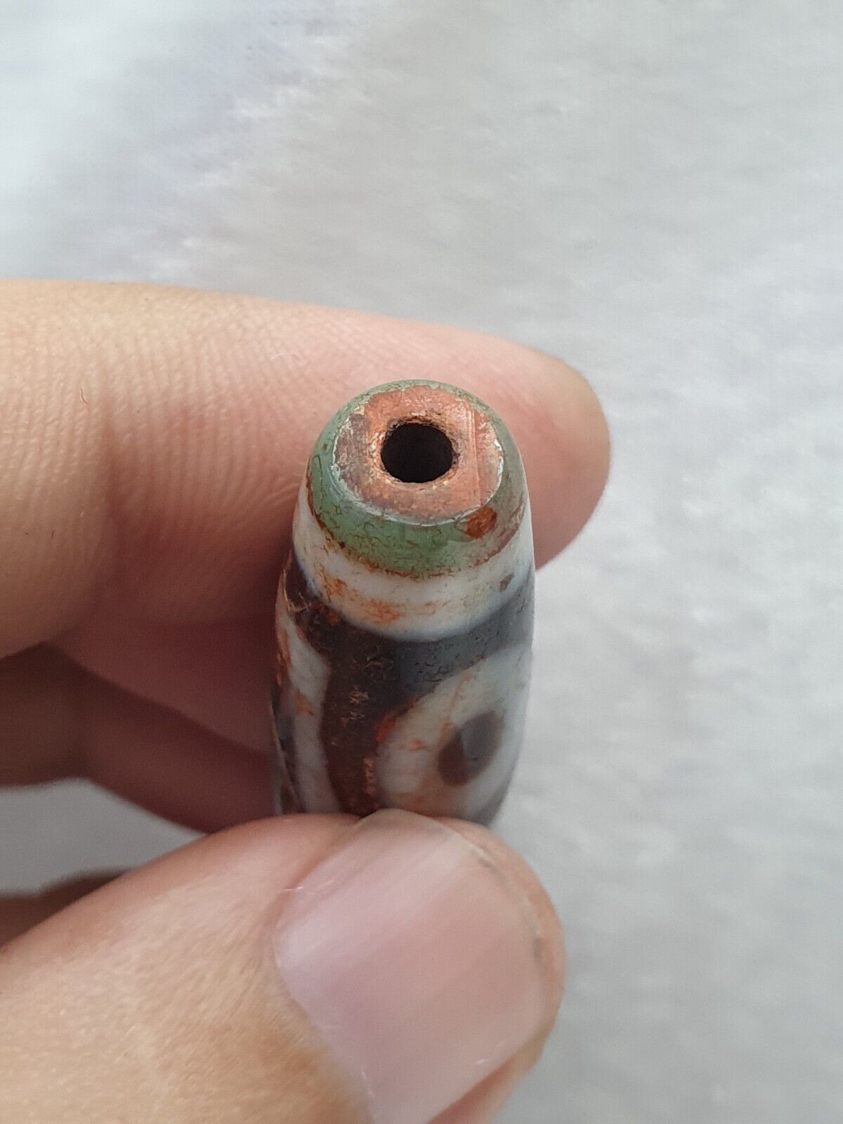 Himalaya Indo Tibetan 2 Augen verrostete einzigartige Muster Dzi Amulett Perle