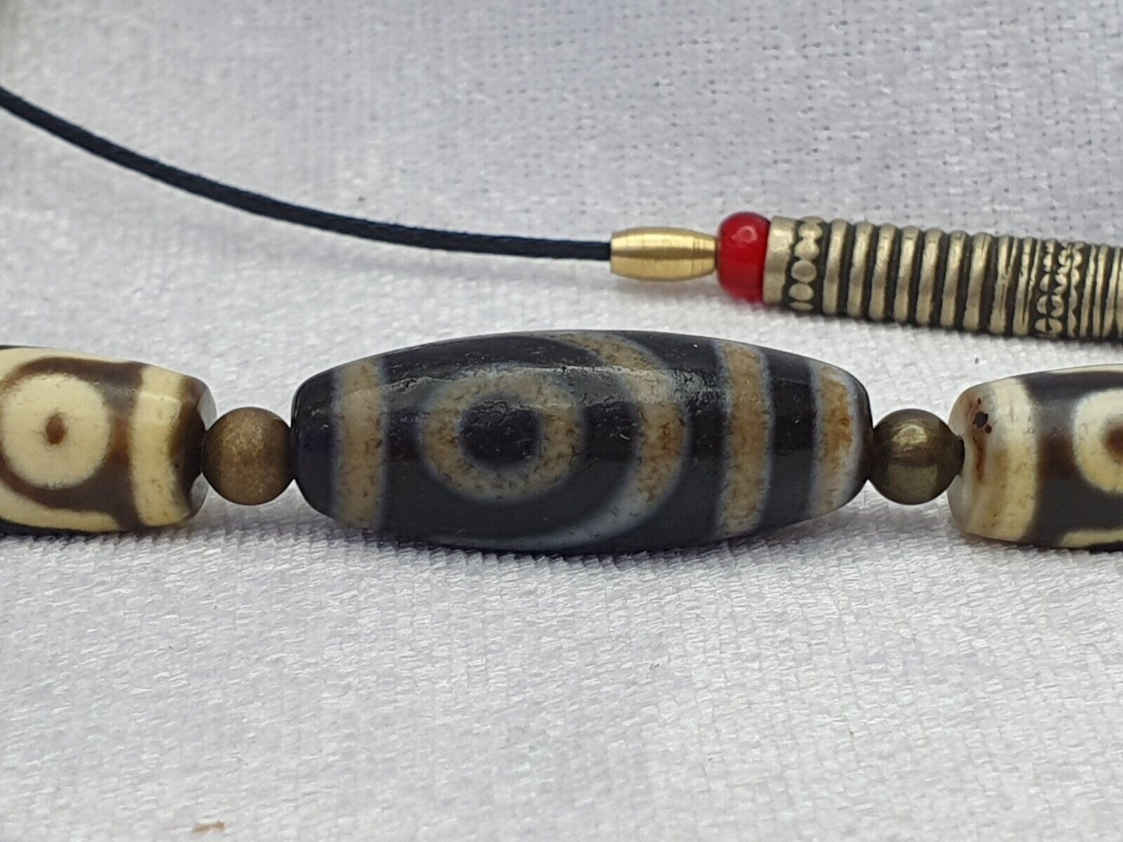 Himalaya Indo Tibetan 2 Augen 3 Perlen einzigartige Muster Dzi Amulett Perlen Halskette