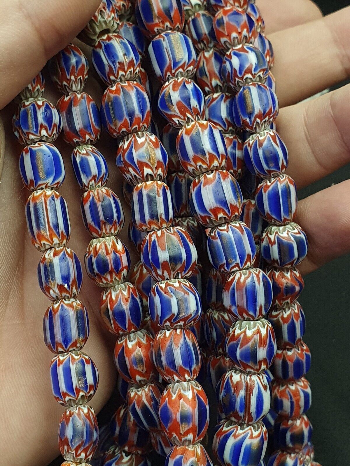 Blaue und rote Chevrons venezianische Perlen afrikanische Halskette 11-11,5 mm