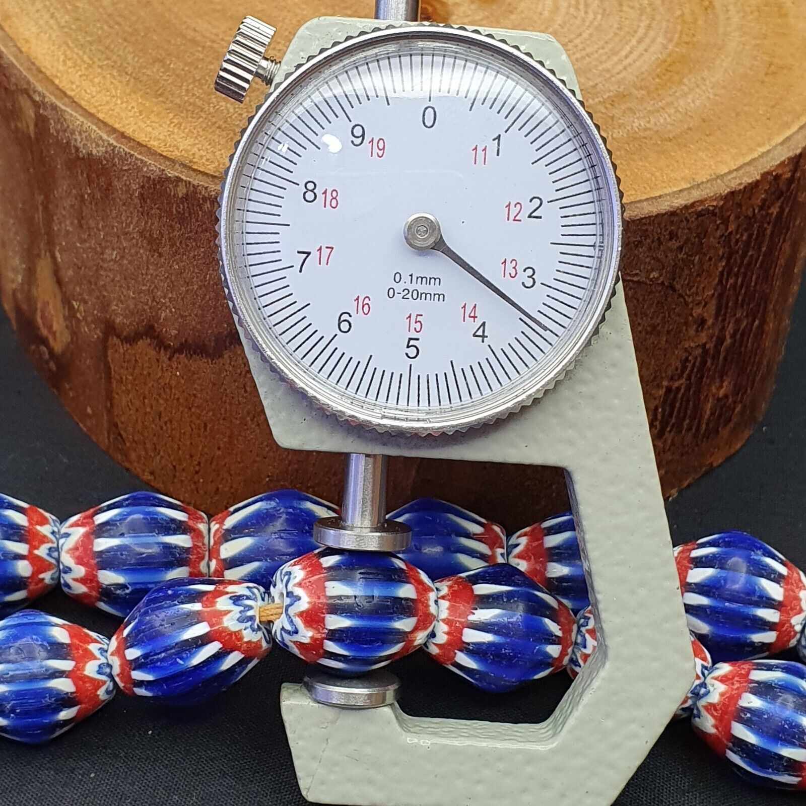 Vintage BLAUE Chevron Perlen venezianische afrikanische 13,5mm 15mmx17mm Perlen langer Strang