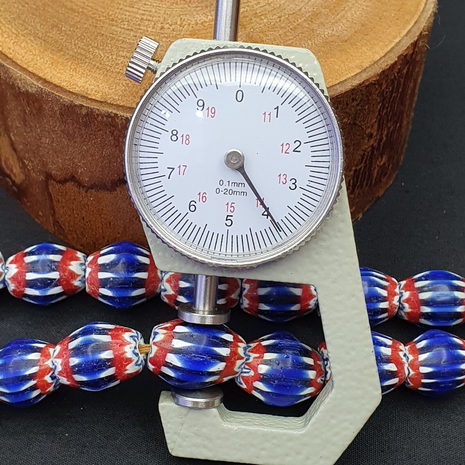 Vintage BLAUE Chevron Perlen venezianische afrikanische 13,5mm 15mmx17mm Perlen langer Strang