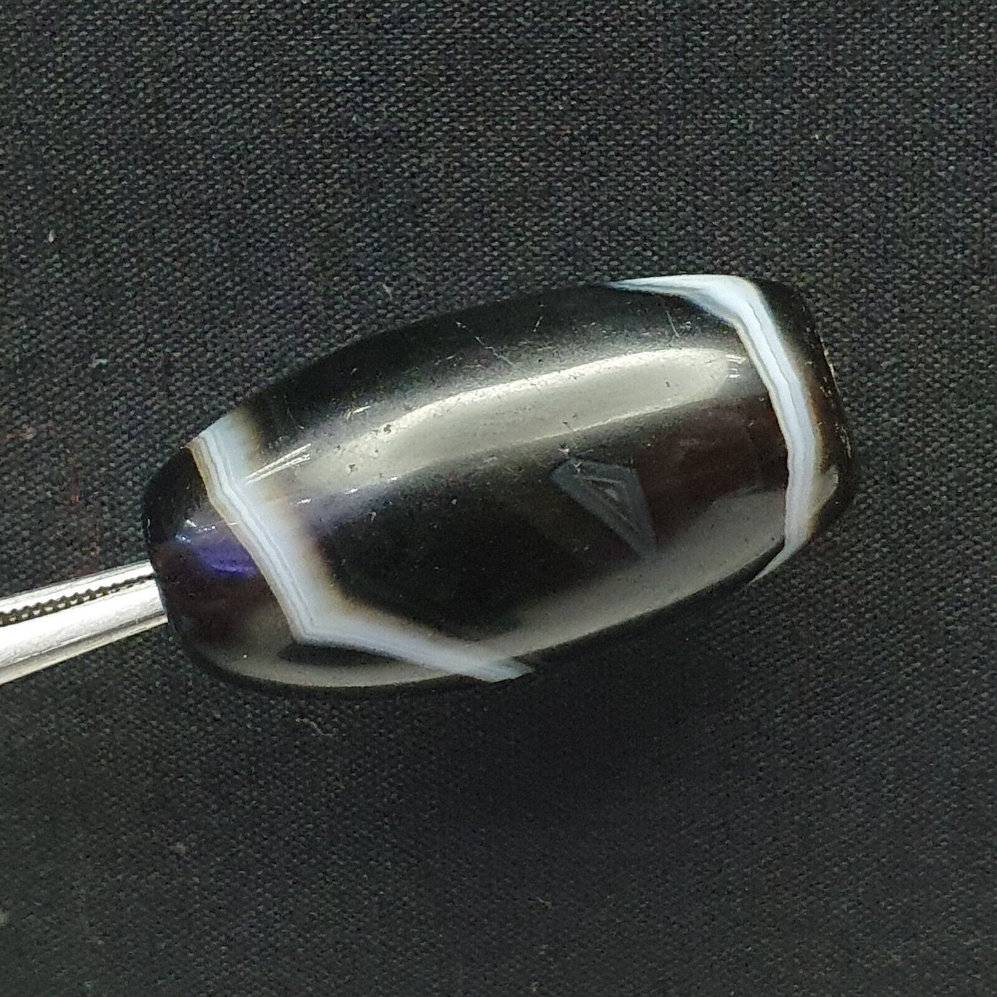 Antike indotibetische Achatperlen mit wunderschönem Muster, Amulettperle 29 mm x 15 mm