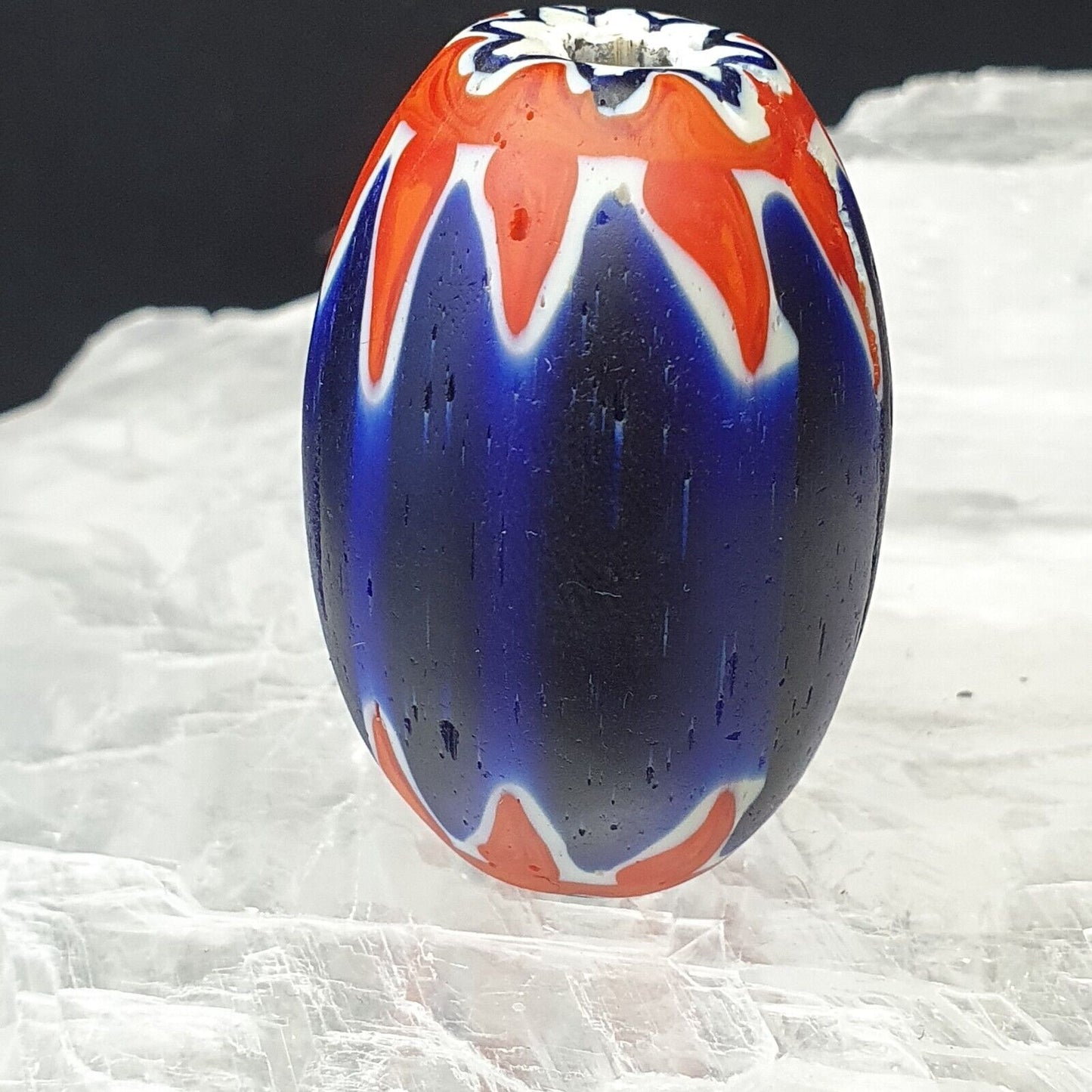 Wunderschöne 6-lagige Chevron-Perle, blaue Chevron-Glasperle, 41 mm x 27 mm, große Perle 