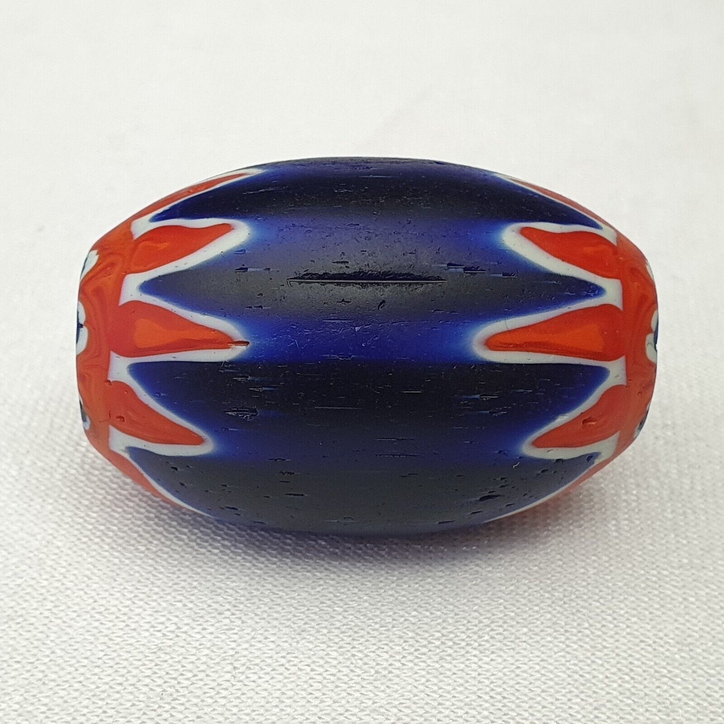 Wunderschöne 6-lagige Chevron-Perle, blaue Chevron-Glasperle, 41 mm x 27 mm, große Perle 