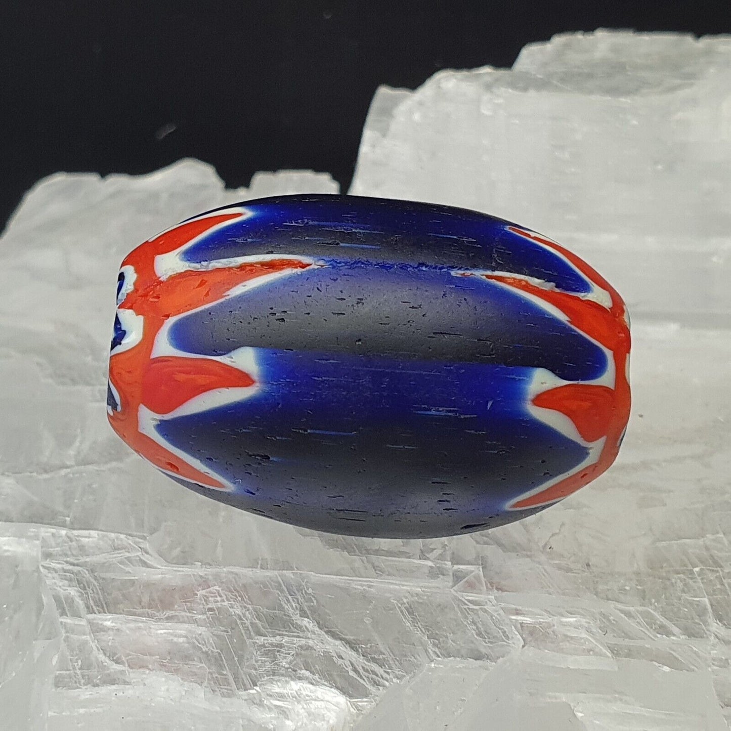 Wunderschöne 6-lagige Chevron-Perle, blaue Chevron-Glasperle, 41 mm x 27 mm, große Perle 