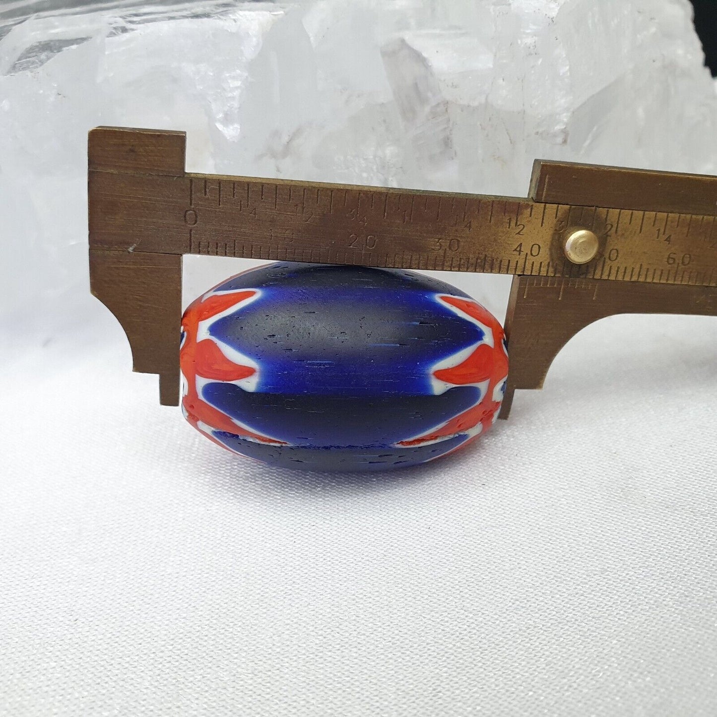 Wunderschöne 6-lagige Chevron-Perle, blaue Chevron-Glasperle, 41 mm x 27 mm, große Perle 