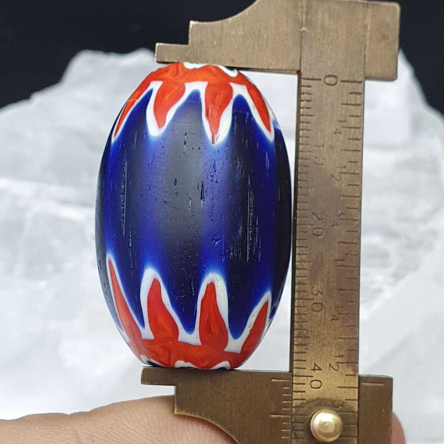 Wunderschöne 6-lagige Chevron-Perle, blaue Chevron-Glasperle, 41 mm x 27 mm, große Perle 