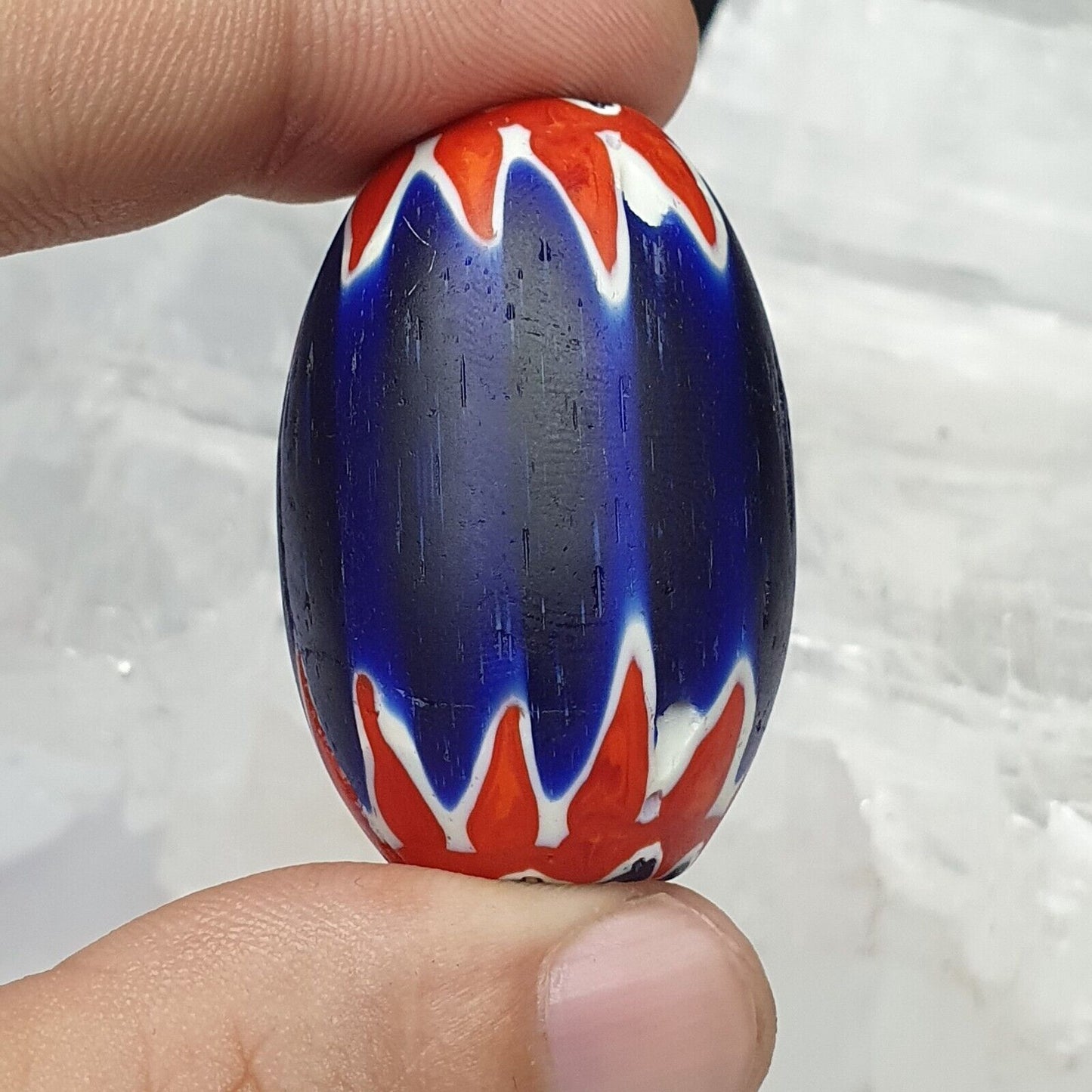 Wunderschöne 6-lagige Chevron-Perle, blaue Chevron-Glasperle, 41 mm x 27 mm, große Perle 
