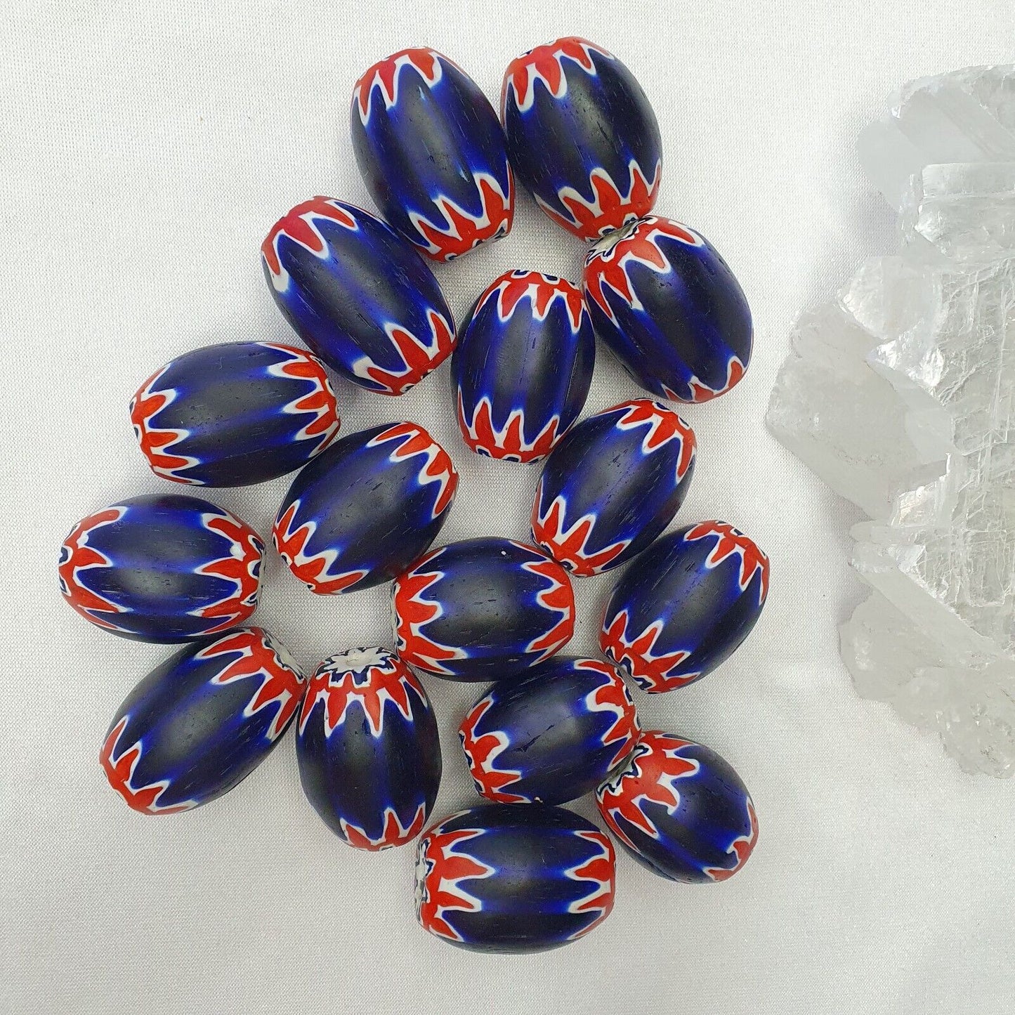 Wunderschöne 6-lagige Chevron-Perle, blaue Chevron-Glasperle, 40 mm x 30 mm, große Perle 