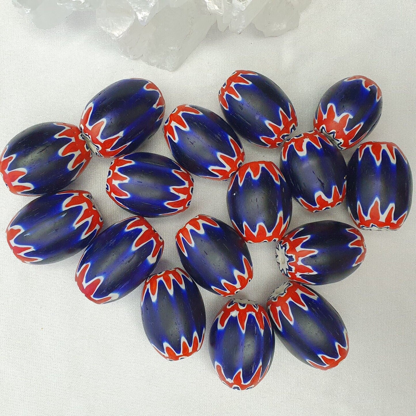 Wunderschöne 6-lagige Chevron-Perle, blaue Chevron-Glasperle, 40 mm x 30 mm, große Perle 