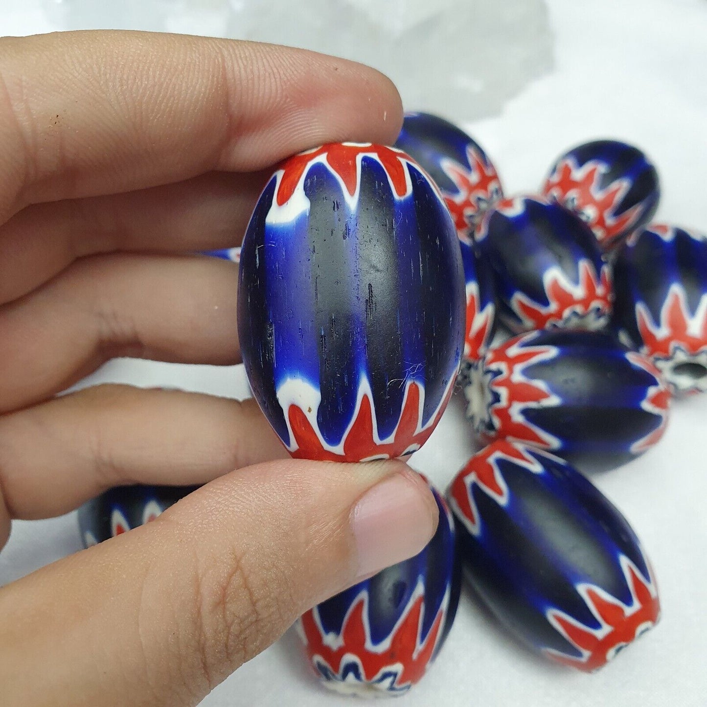 Wunderschöne 6-lagige Chevron-Perle, blaue Chevron-Glasperle, 40 mm x 30 mm, große Perle 