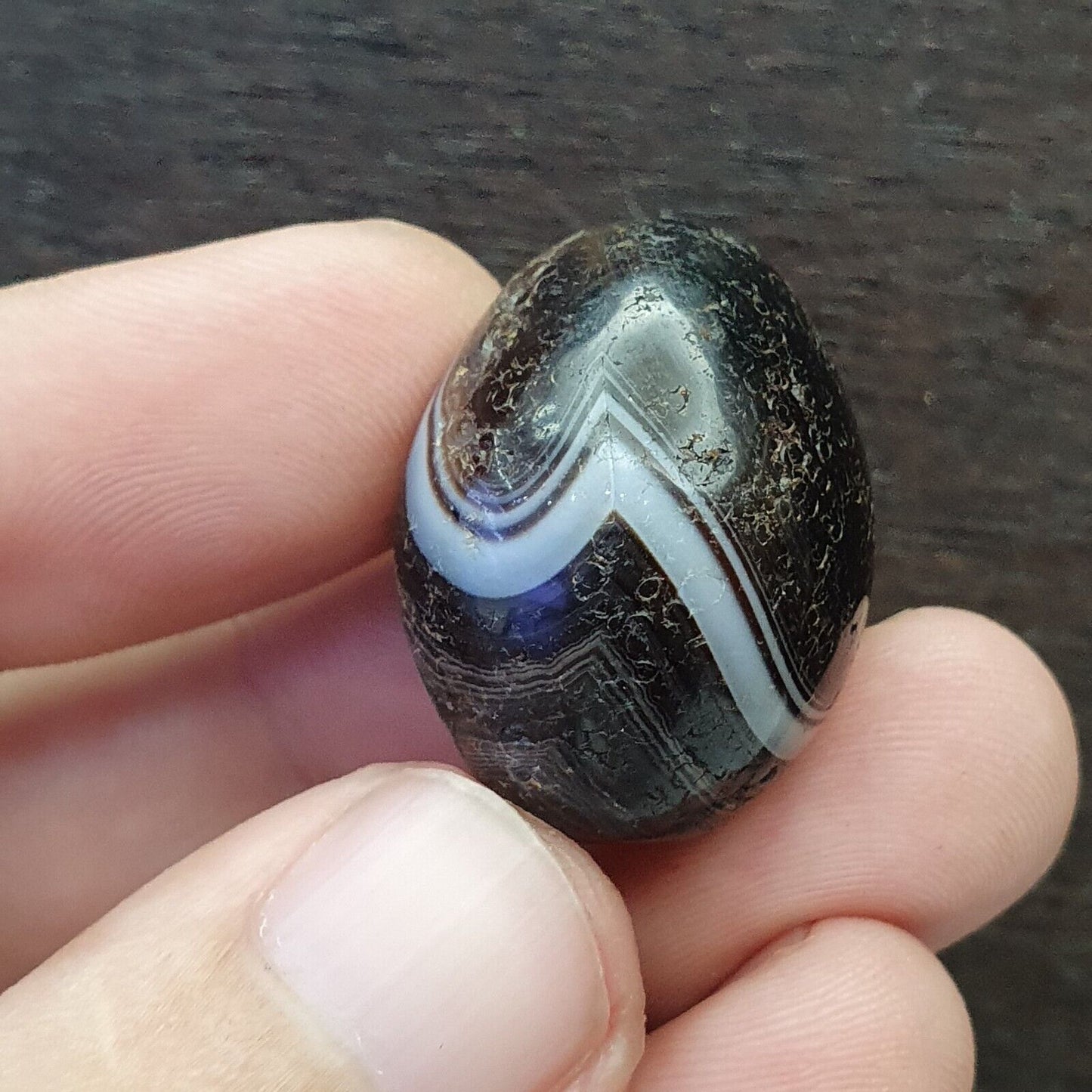 Vintage tibetische Sulaimani-Achat-Perle mit wunderschönen Streifen.