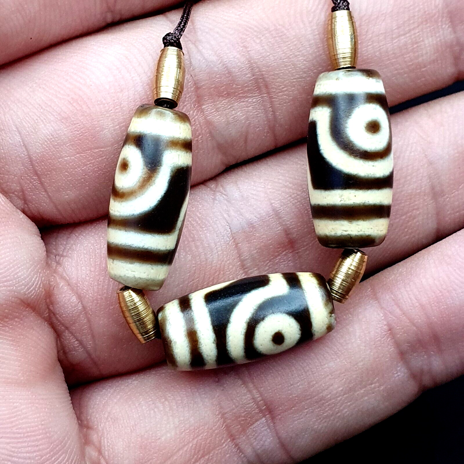 3 pcs Old Himalayan Indo Tibetan rare Patterns 2 Eyes Dzi Amulet Beads