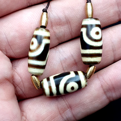 3 pcs Old Himalayan Indo Tibetan rare Patterns 2 Eyes Dzi Amulet Beads