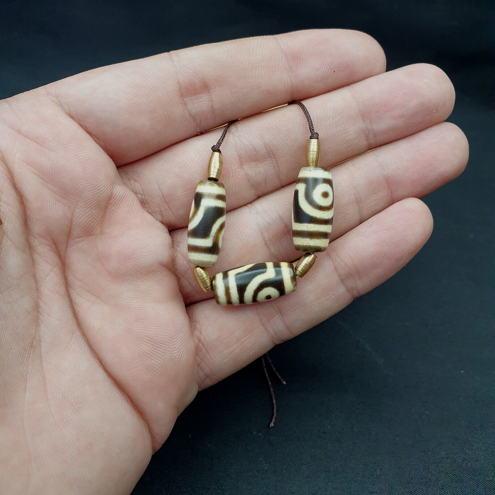 3 pcs Old Himalayan Indo Tibetan rare Patterns 2 Eyes Dzi Amulet Beads