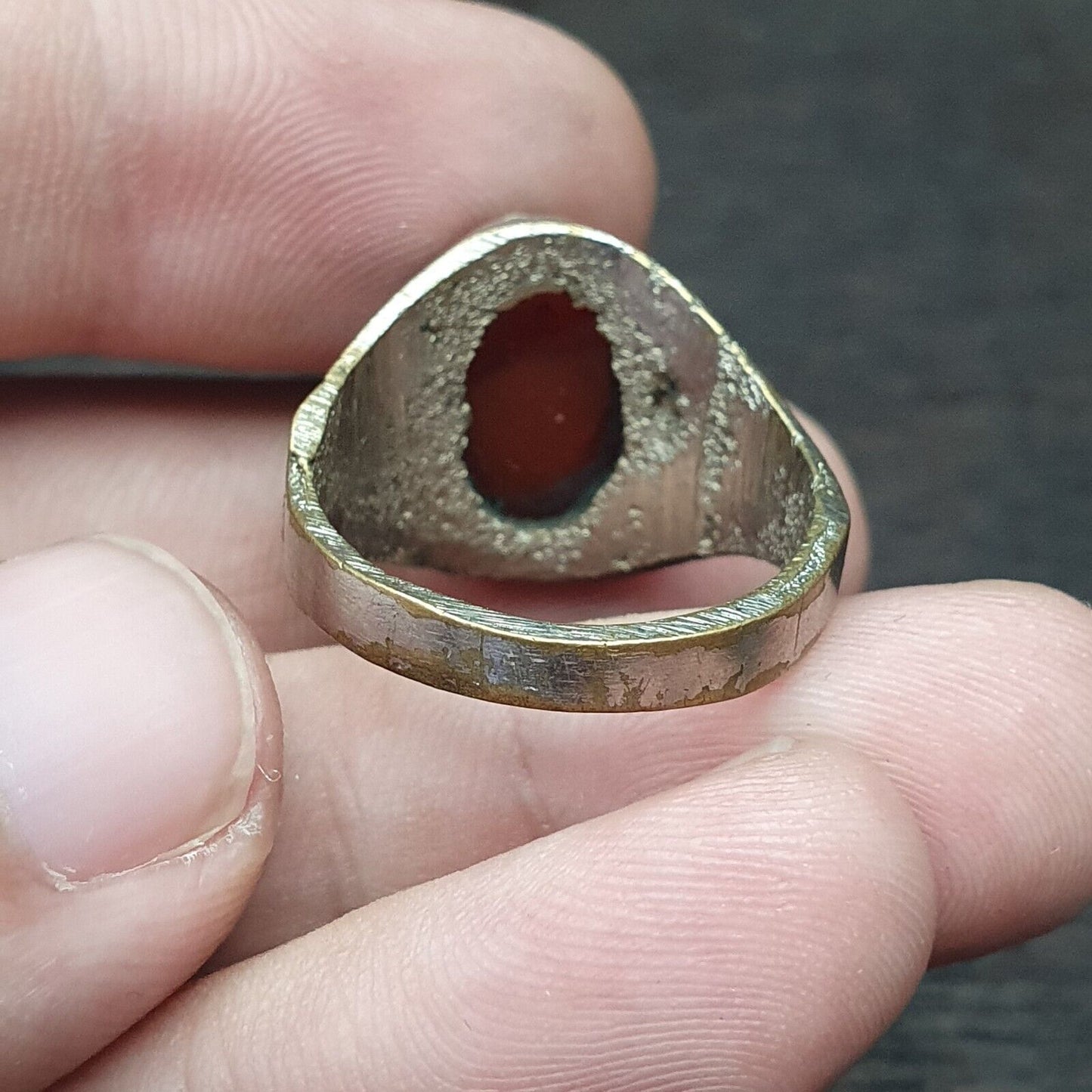 Antiker Vintage-Ring mit jemenitischem Akik-Rotachat-Mittelstein
